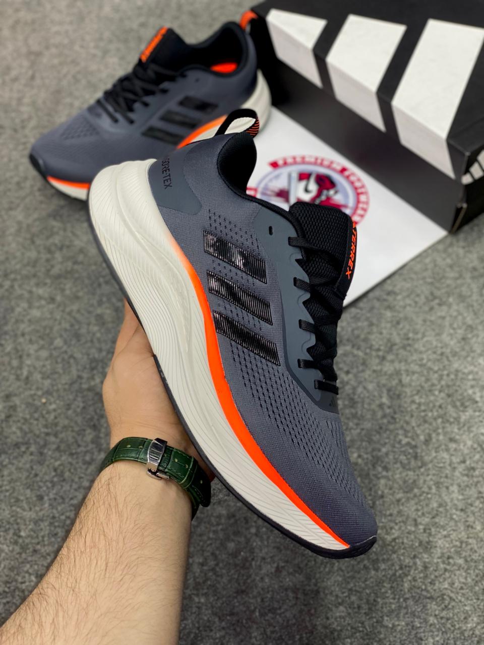 Adidas Lightweight Cushion Runner – Gore-Tex Edition - Free Delivery 0025