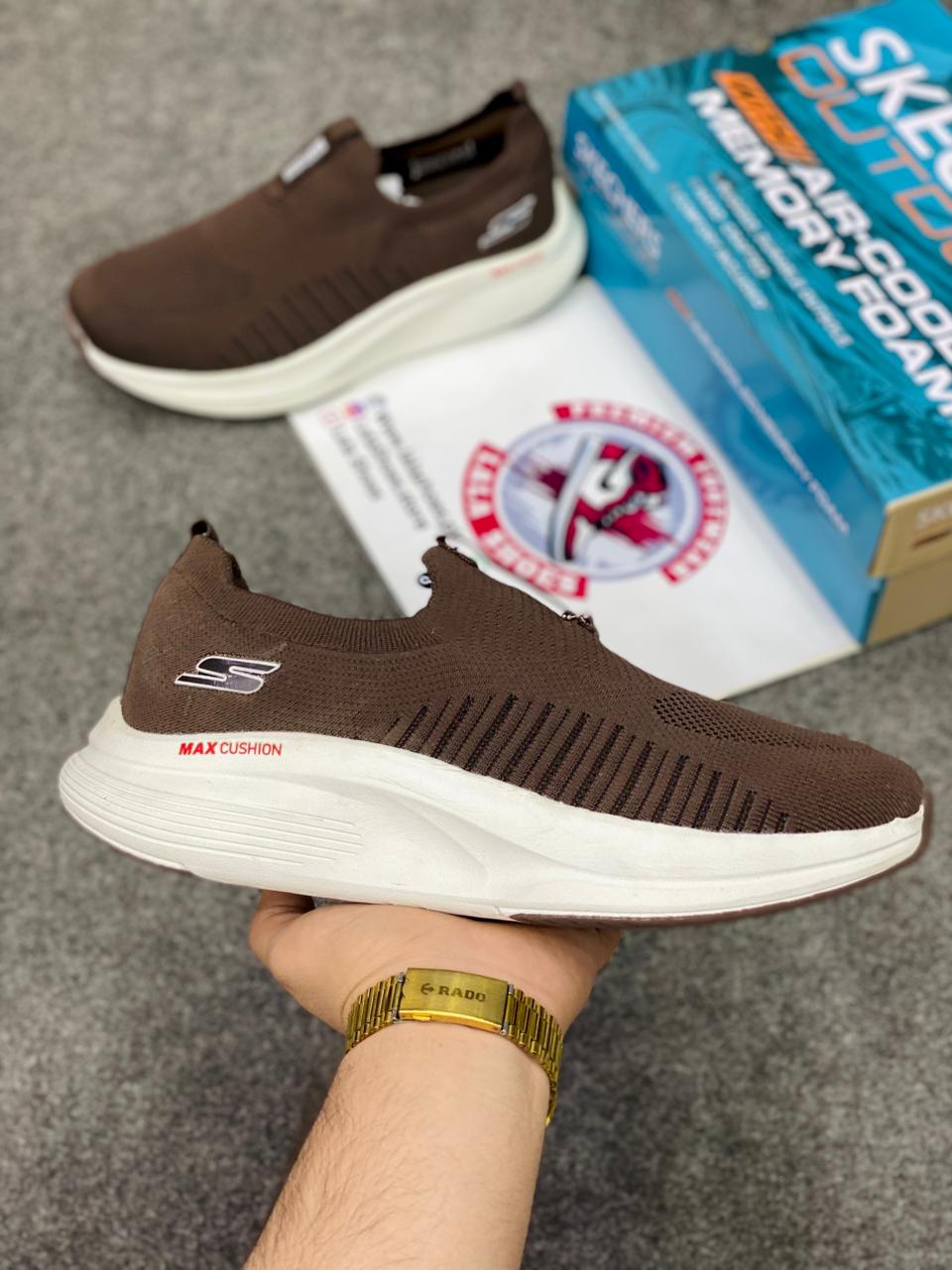 Sketcher Max Cushion Lightweight & Breathable