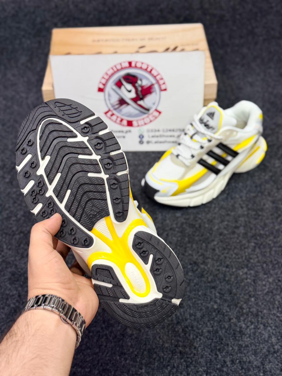 Adidas Response CL Chunky Sneakers – Retro 2000s Style
