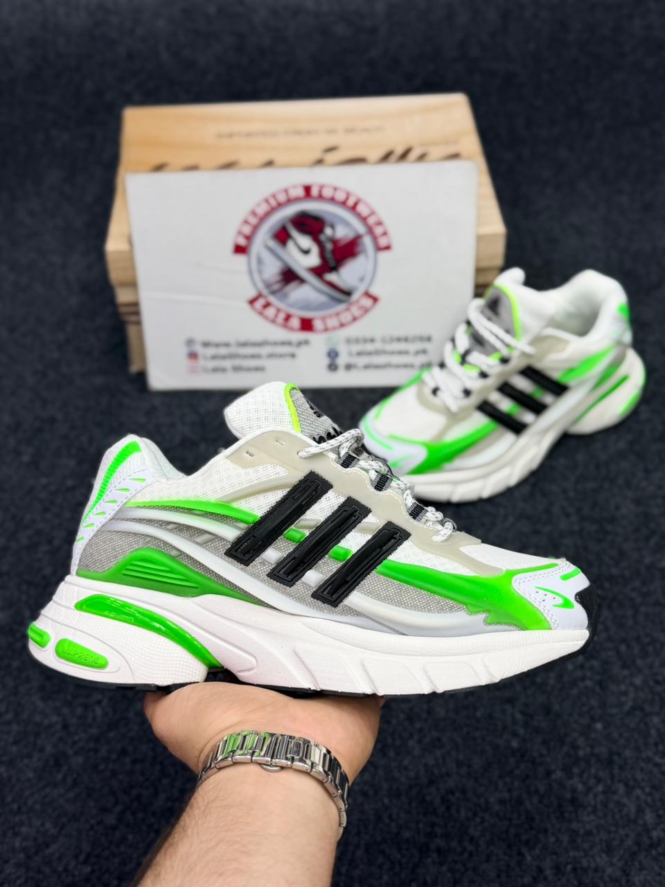 Adidas Response CL  Chunky Sneakers – Retro 2000s Style