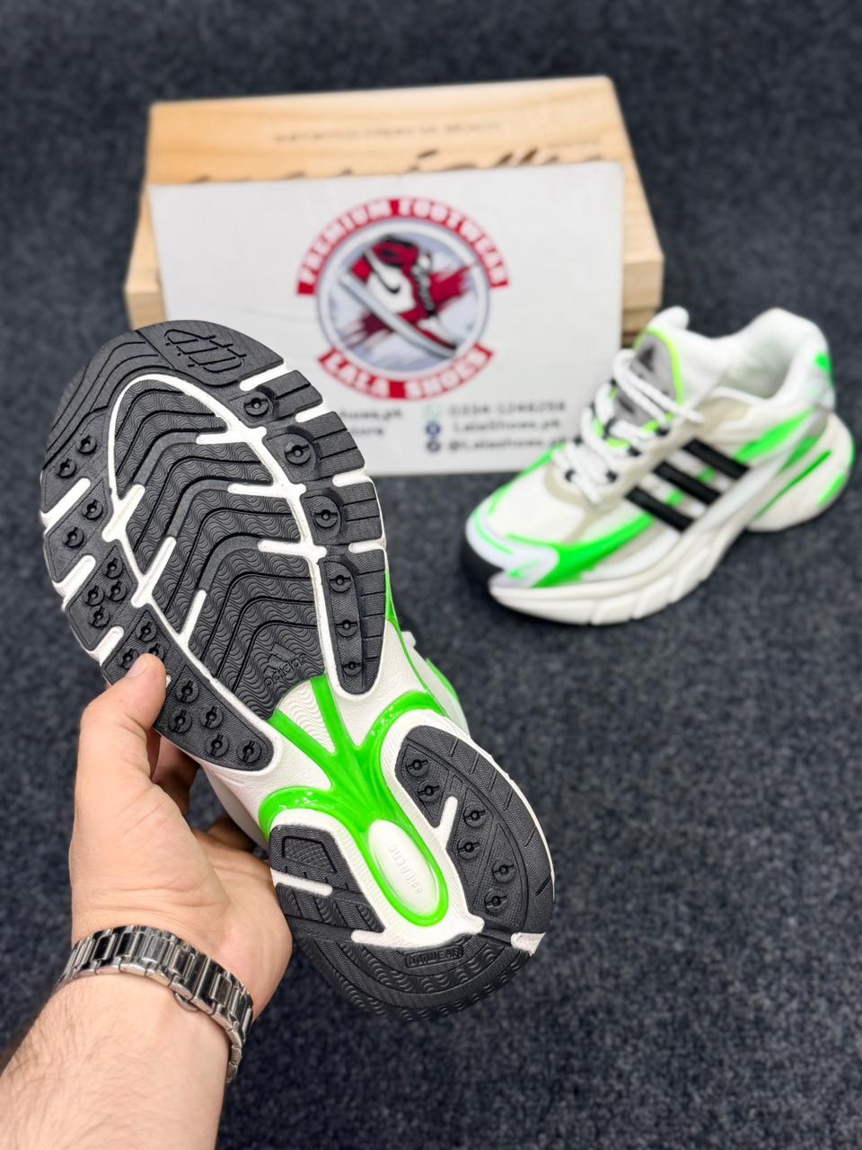 Adidas Response CL  Chunky Sneakers – Retro 2000s Style