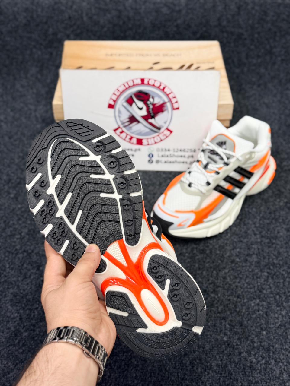 Adidas Response CL Chunky Sneakers – Retro 2000s Style