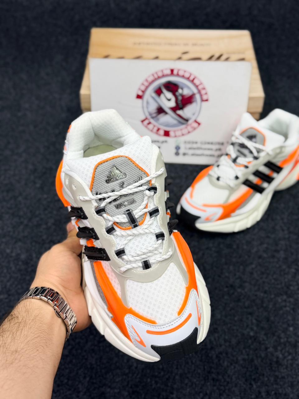 Adidas Response CL Chunky Sneakers – Retro 2000s Style