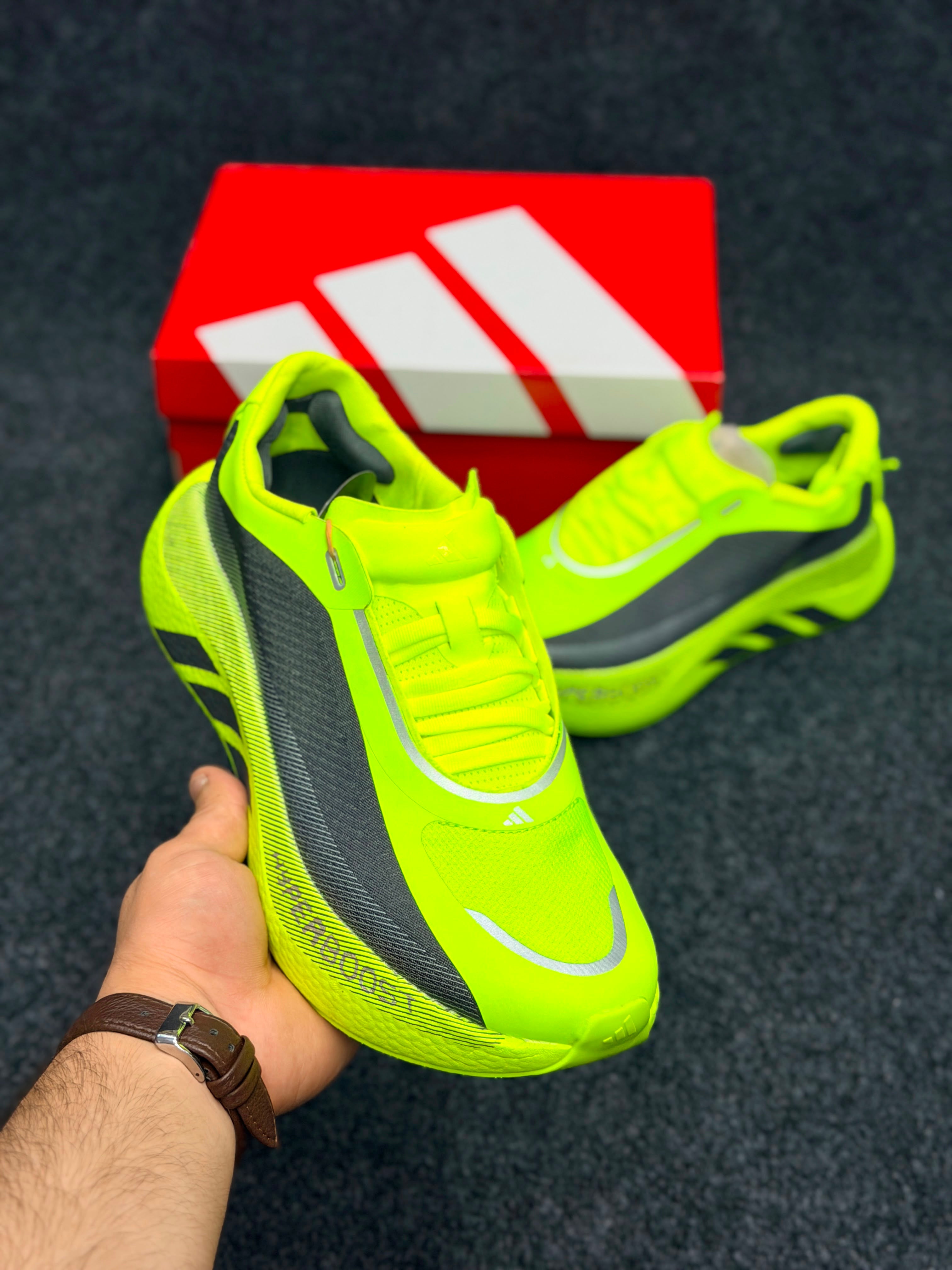 HYPERBOOST EDGE Running Shoes..Color: Neon Yellow / Grey (Volt Yellow)