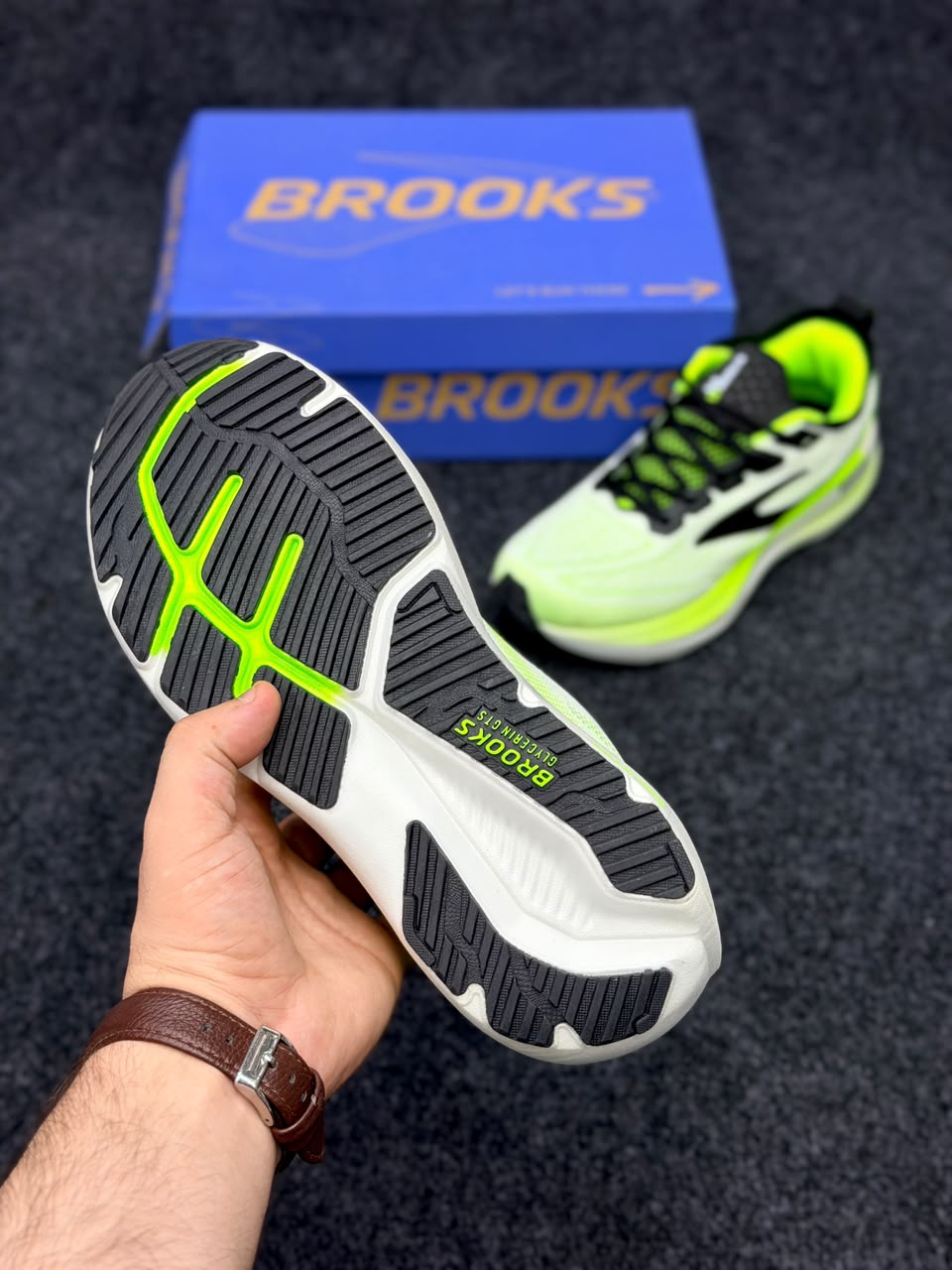 Brooks Glycerin 23 – White / Green Gecko