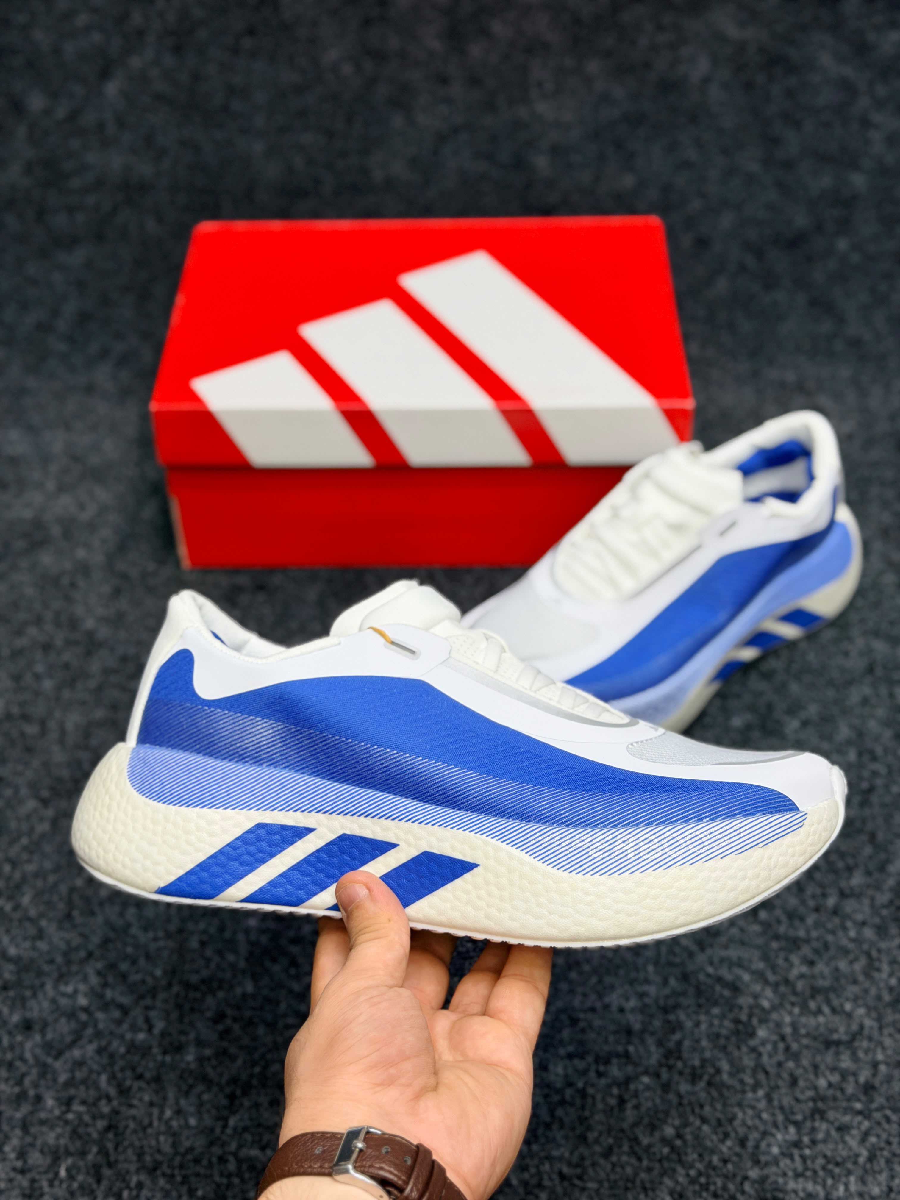 HYPERBOOST EDGE Running Shoes.Color: Royal Blue / White