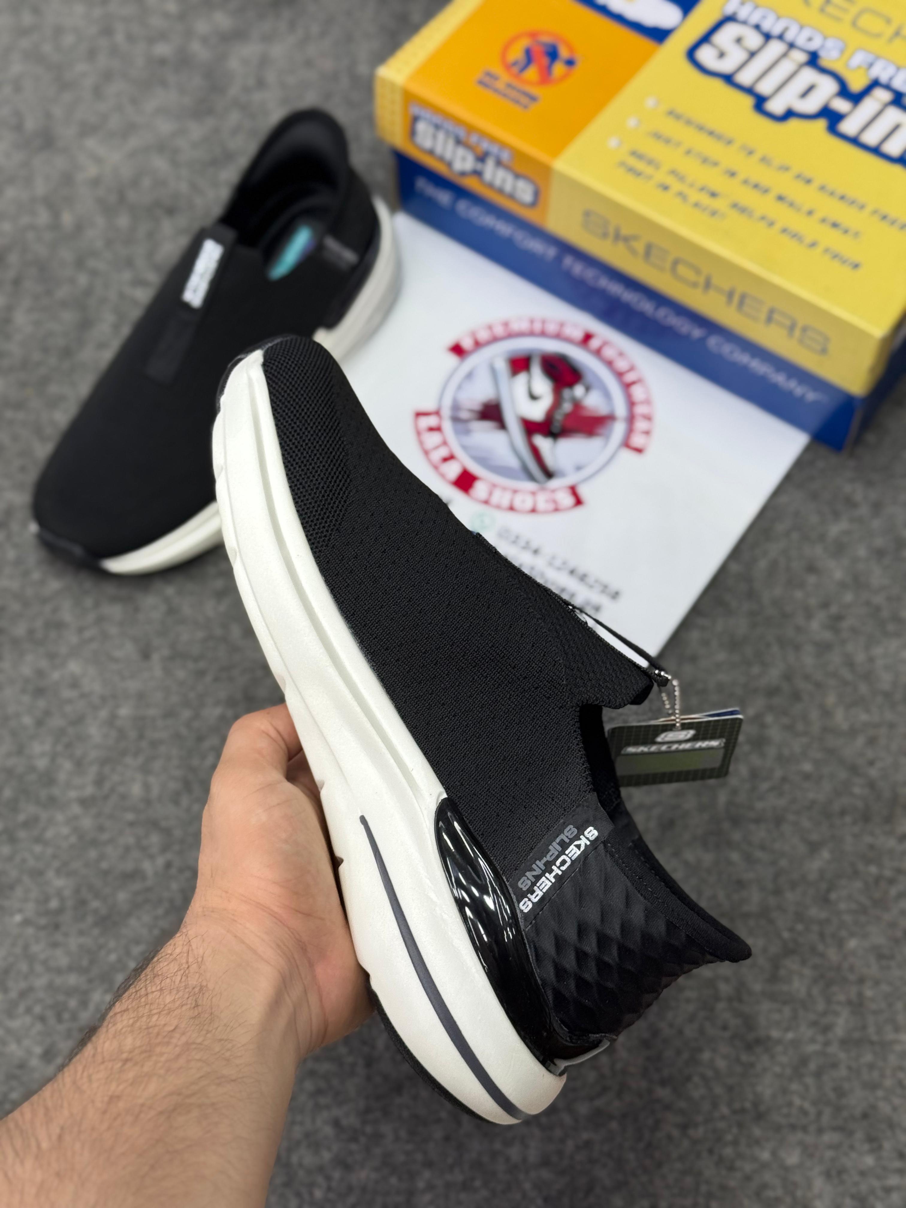 Skechers Slip-ins: Max Cushioning Hyper Burst Black white, Air-Cooled Memory Foam