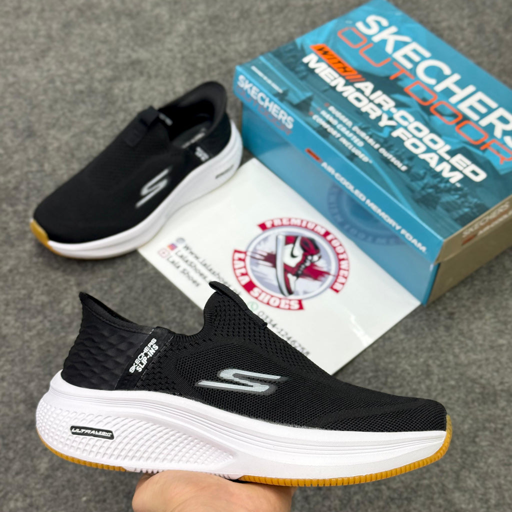Skechers Slip-ins: Max Cushioning Black white Comfort & Air-Cooled Cushioning | Best Walking