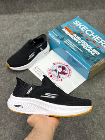 Skechers Slip-ins: Max Cushioning Black white Comfort & Air-Cooled Cushioning | Best Walking
