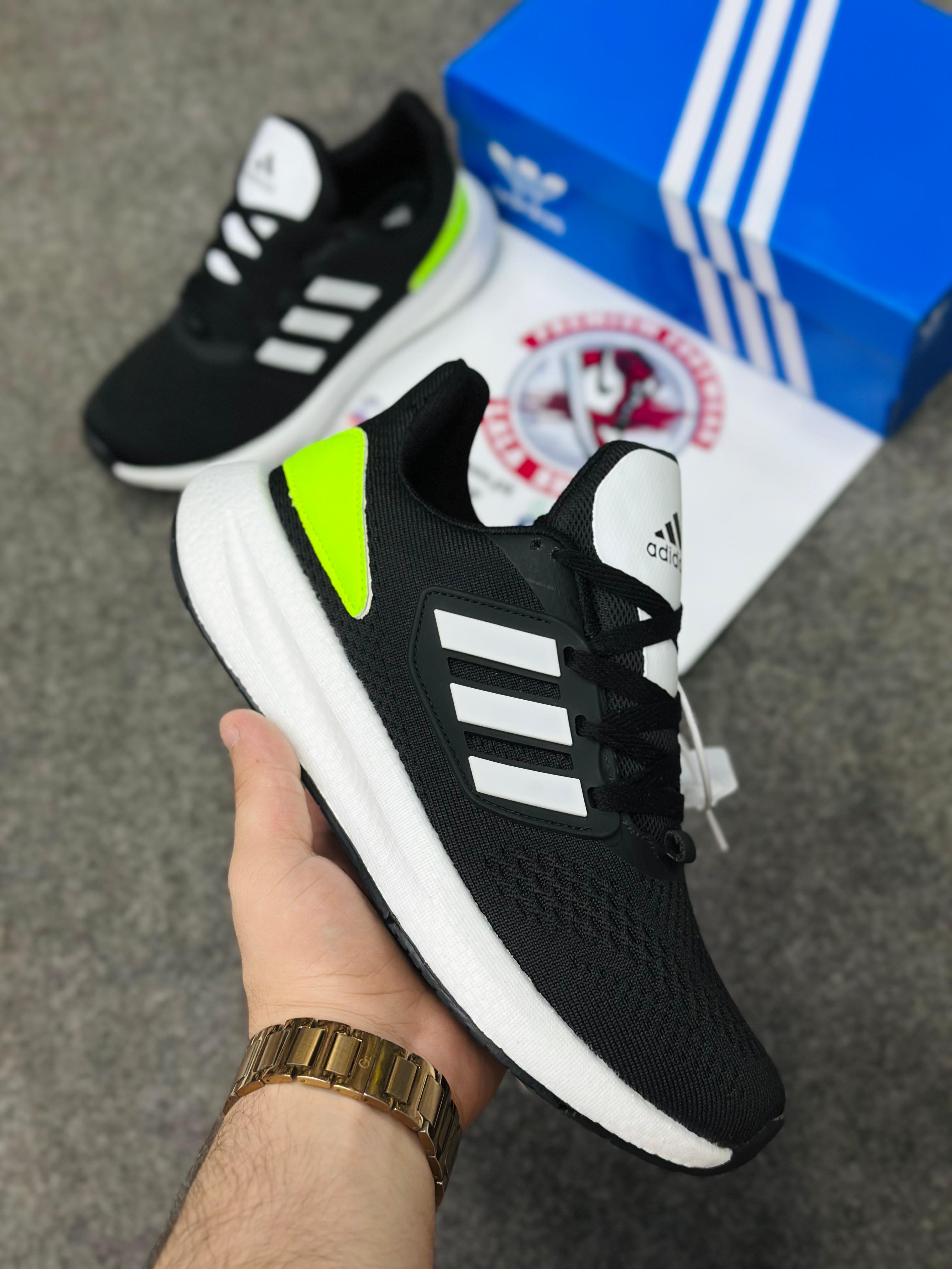 Adidas Ultra Boost 002217 - Lightweight &amp; Best for Gym