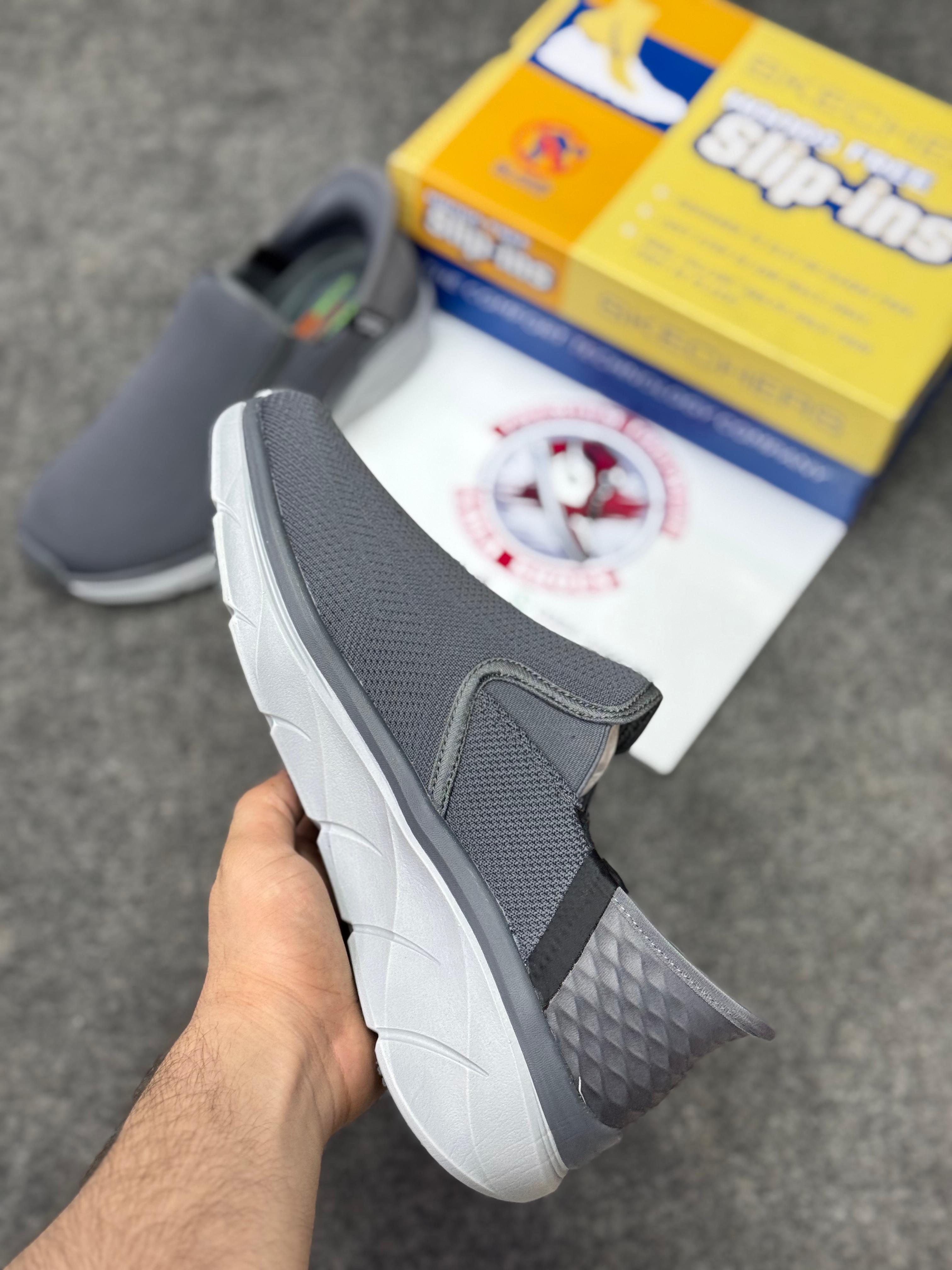 Skechers Slip-ins: Max Cushioning Hyper Burst Dark grey, Air-Cooled Memory Foam
