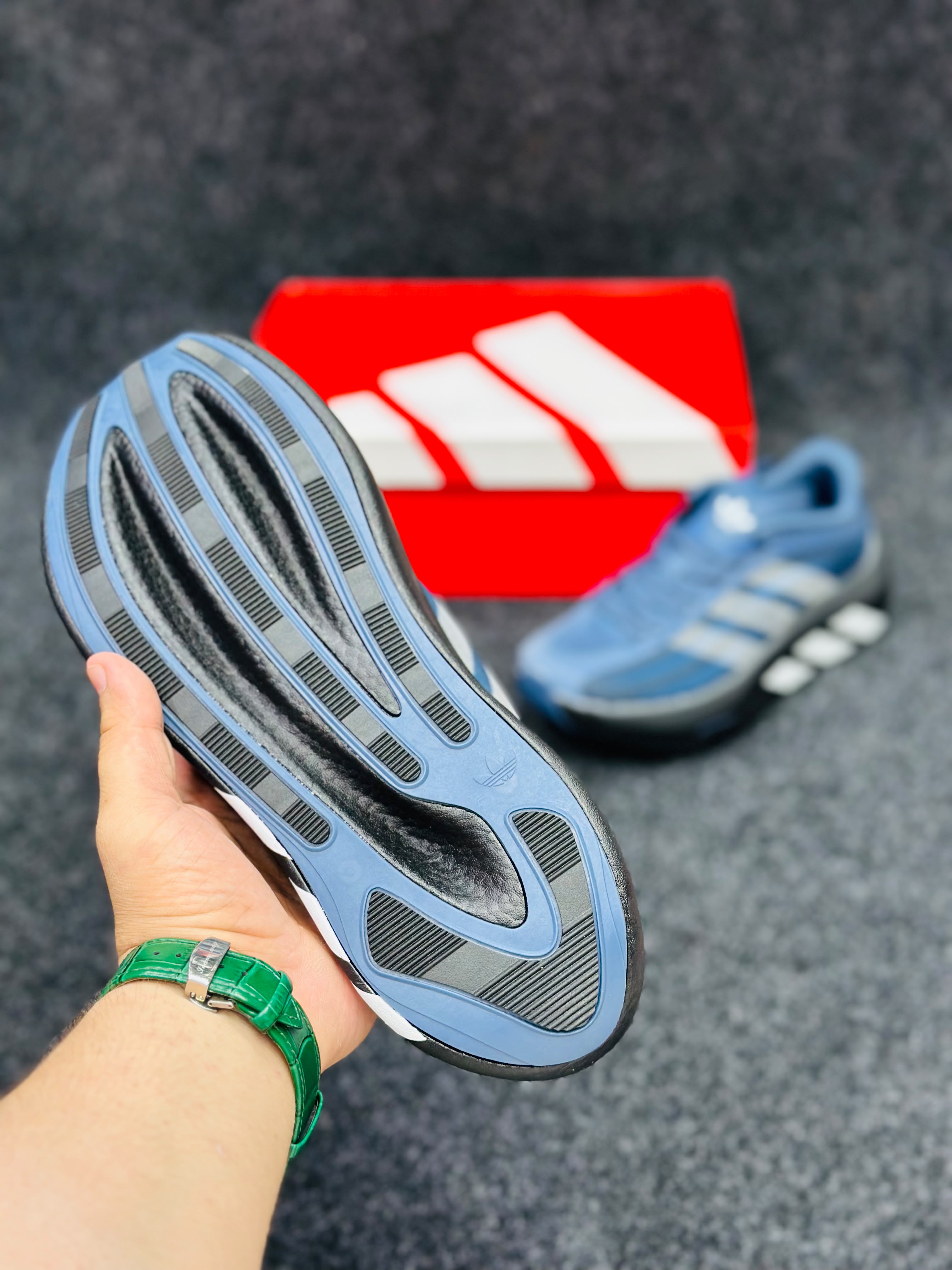 Adidas Hyperboost Euphoria LT
Colour: Blue / Grey / Core Black