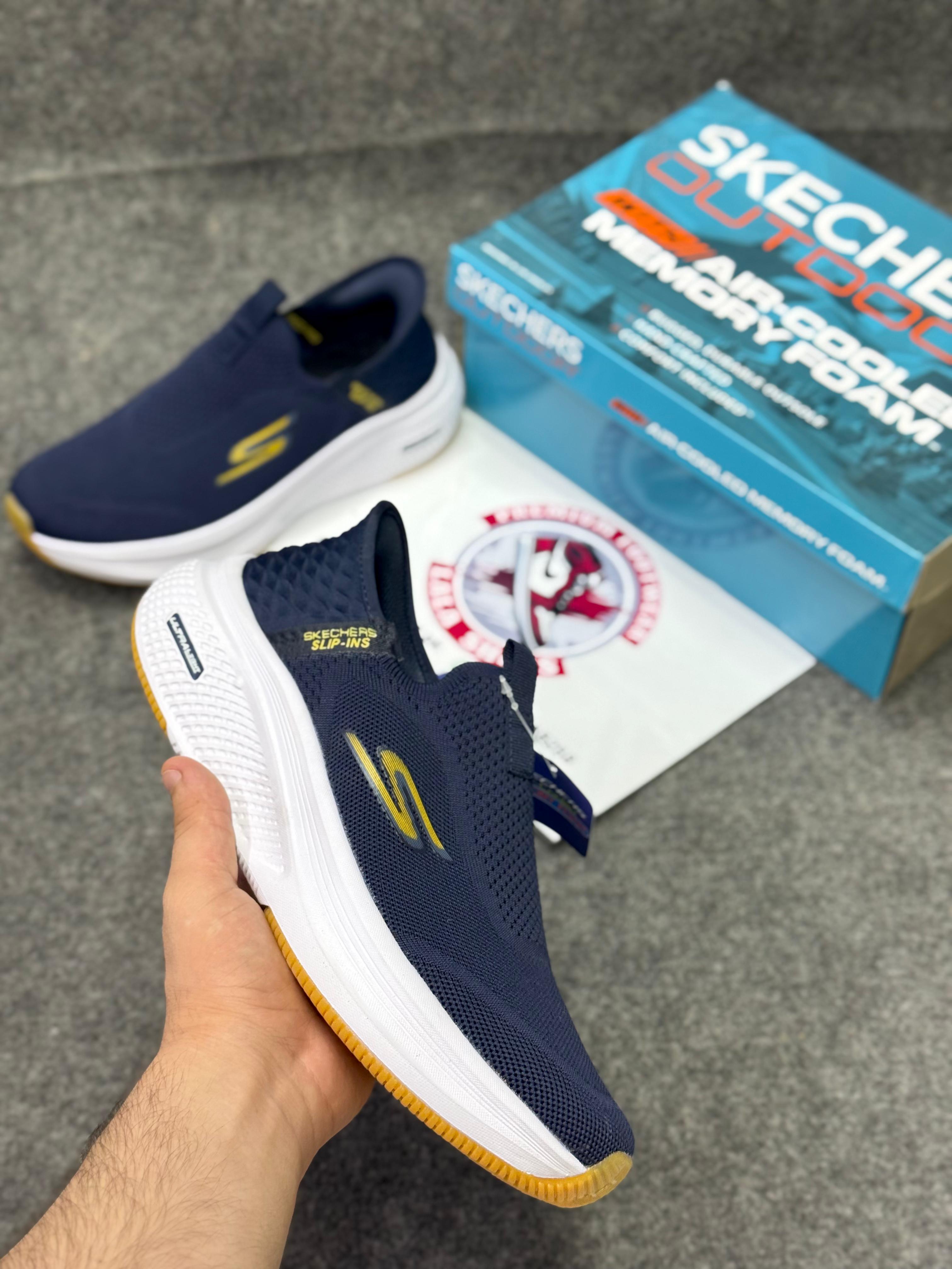 Skechers Slip-ins: Max Cushioning Hyper Burst Navy blue Comfort & Air-Cooled Cushioning | Best Walking