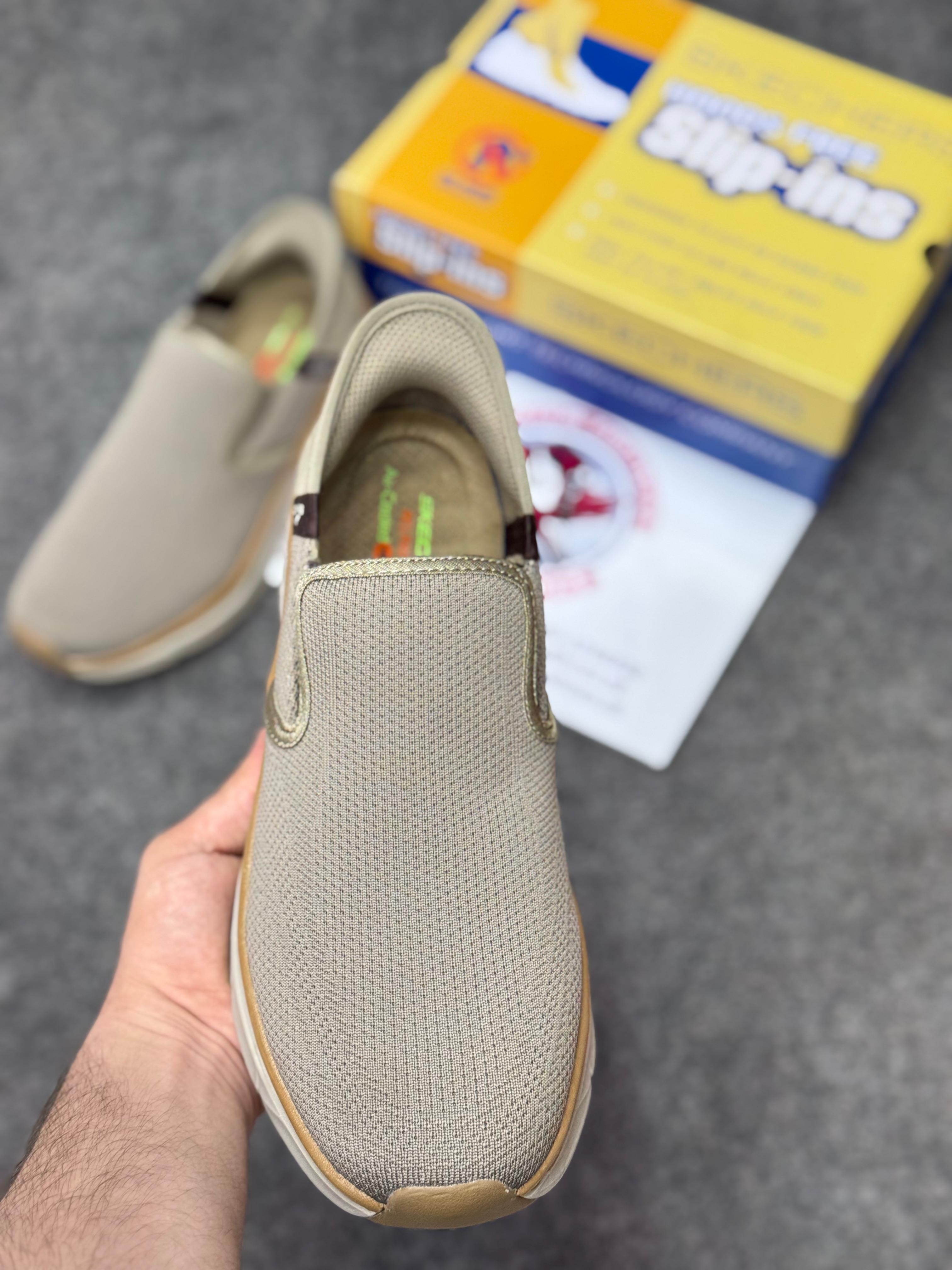 Skechers Slip-ins: Max Cushioning Hyper Burst 39874, Air-Cooled Memory Foam