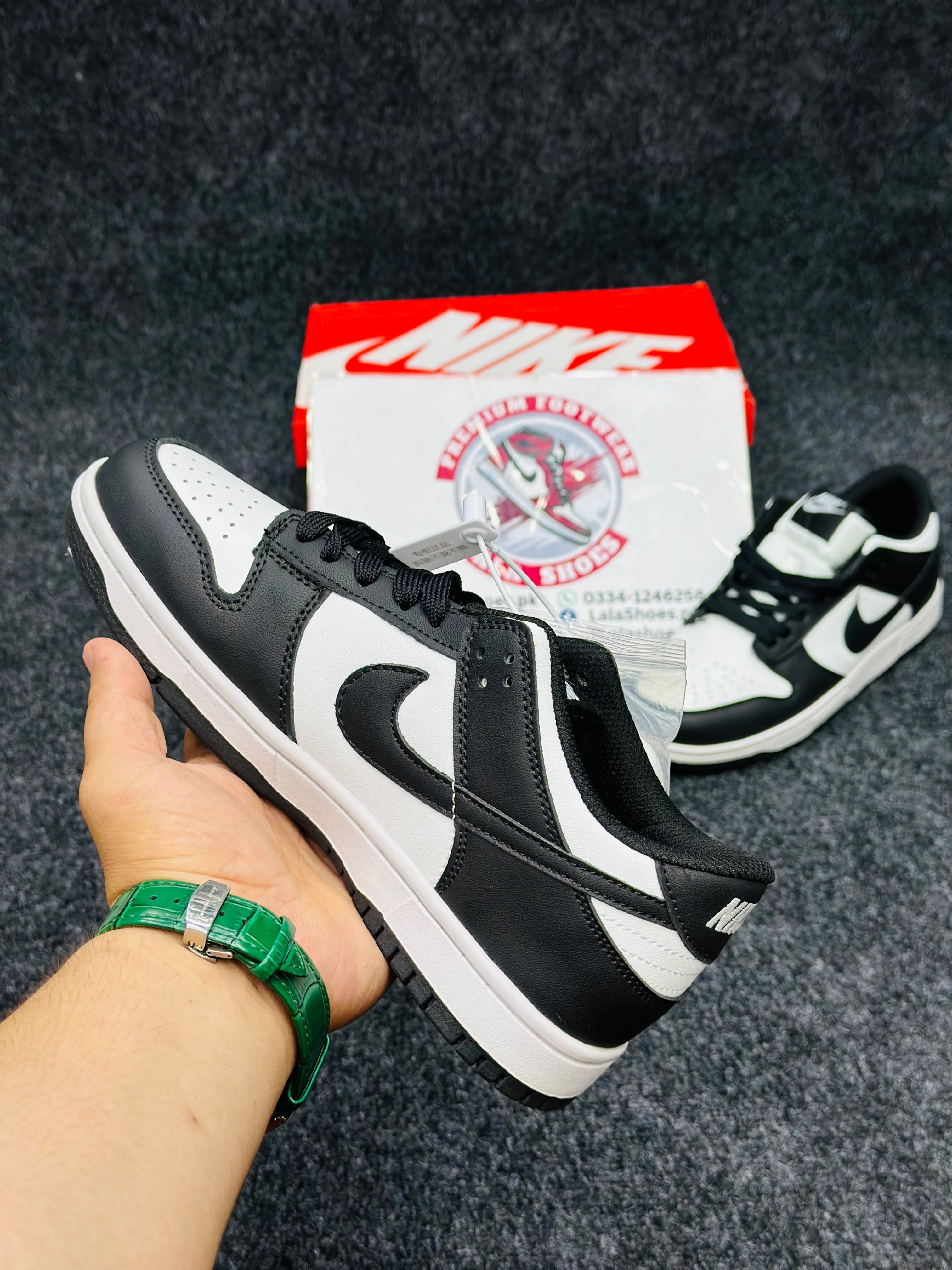 Nike panda sb dunks