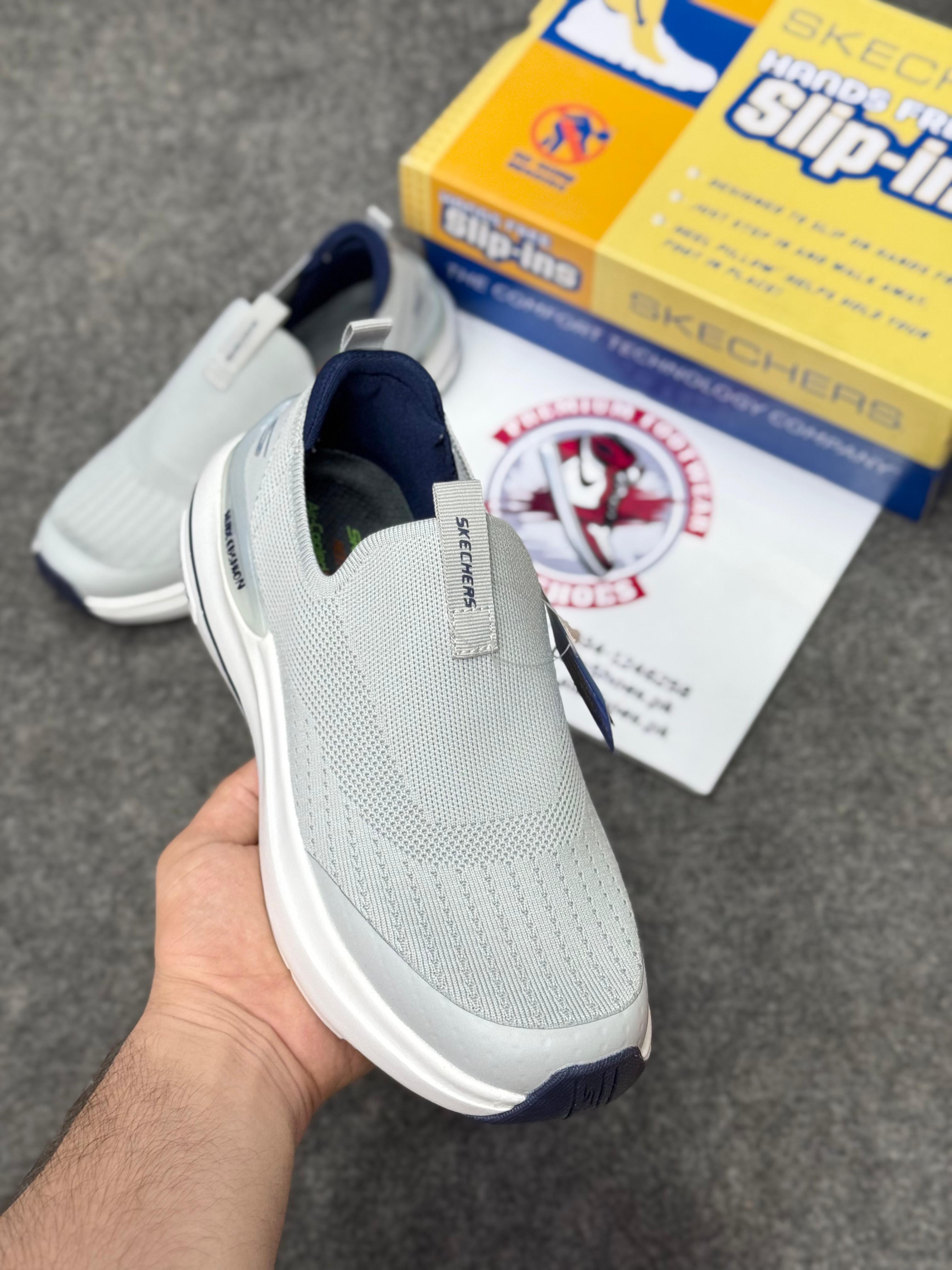 Skechers Slip-ins: Max Cushioning Hyper Burst light grey, Air-Cooled Memory Foam