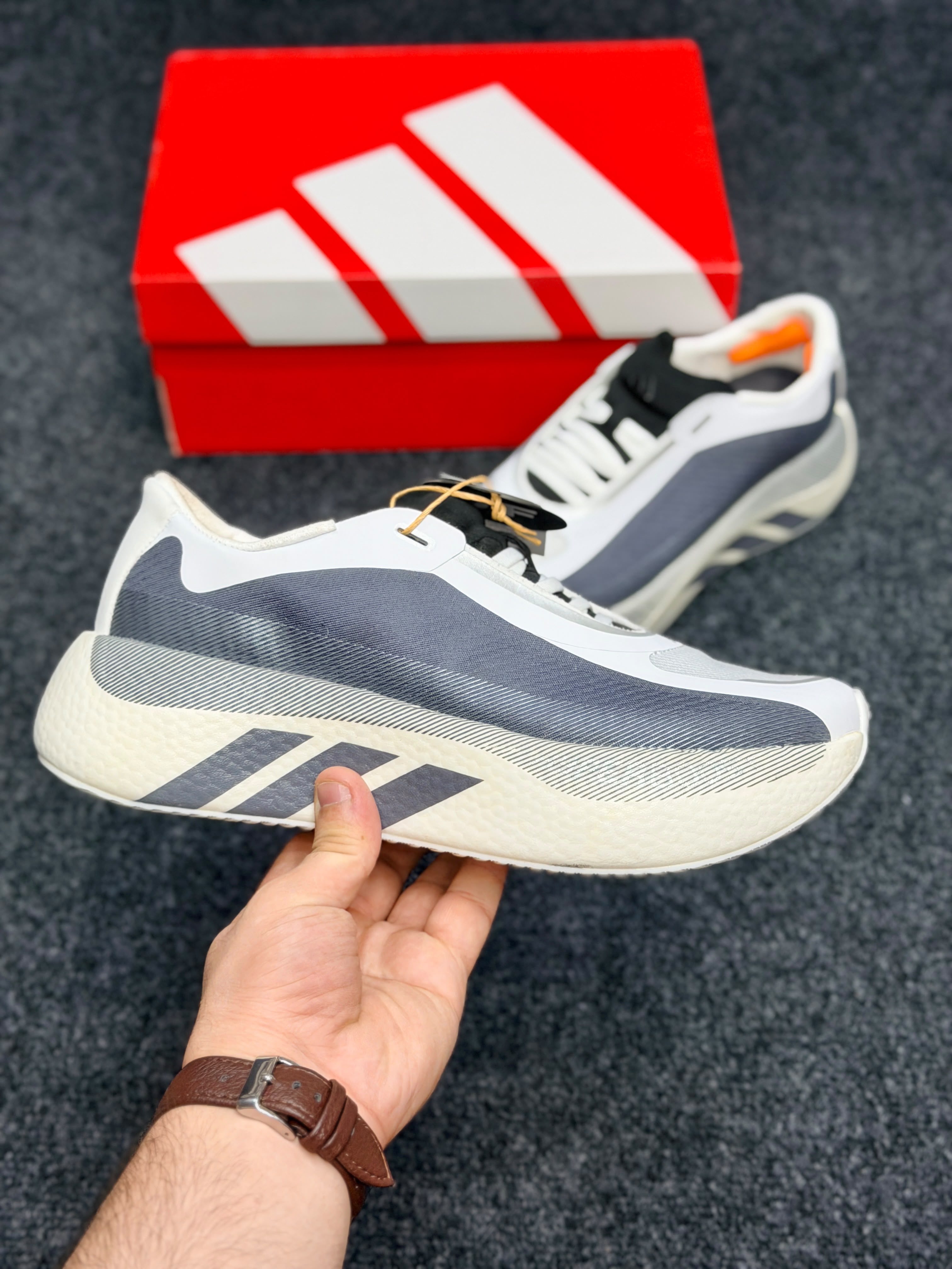 HYPERBOOST EDGE Running Shoes.
Color: Grey / White / Black