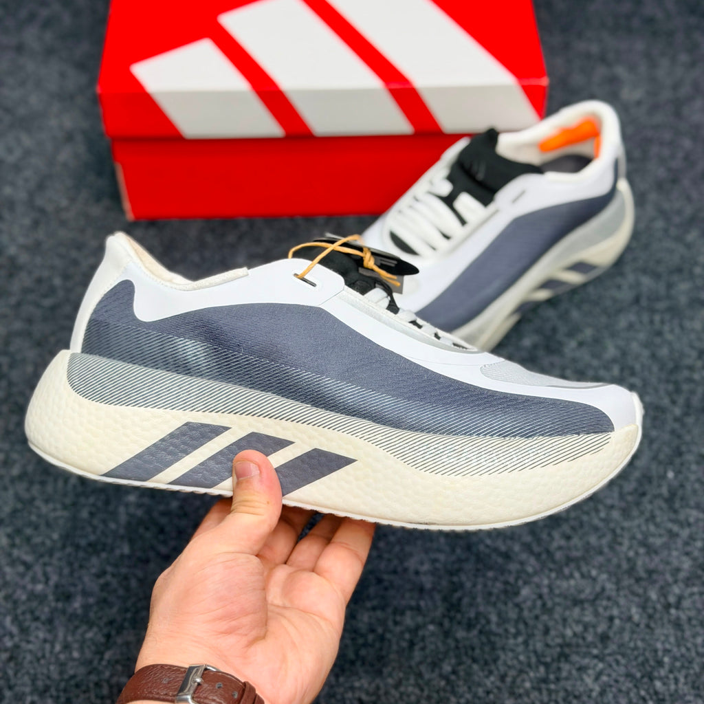 HYPERBOOST EDGE Running Shoes.
Color: Grey / White / Black