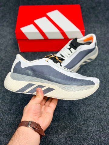 HYPERBOOST EDGE Running Shoes.
Color: Grey / White / Black