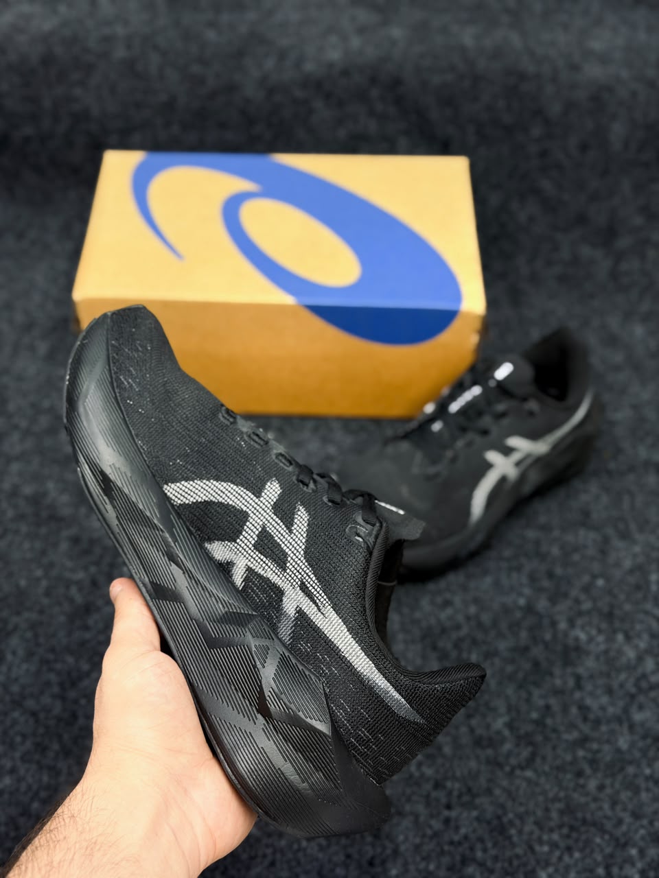ASICS NOVABLAST 6.full black grey