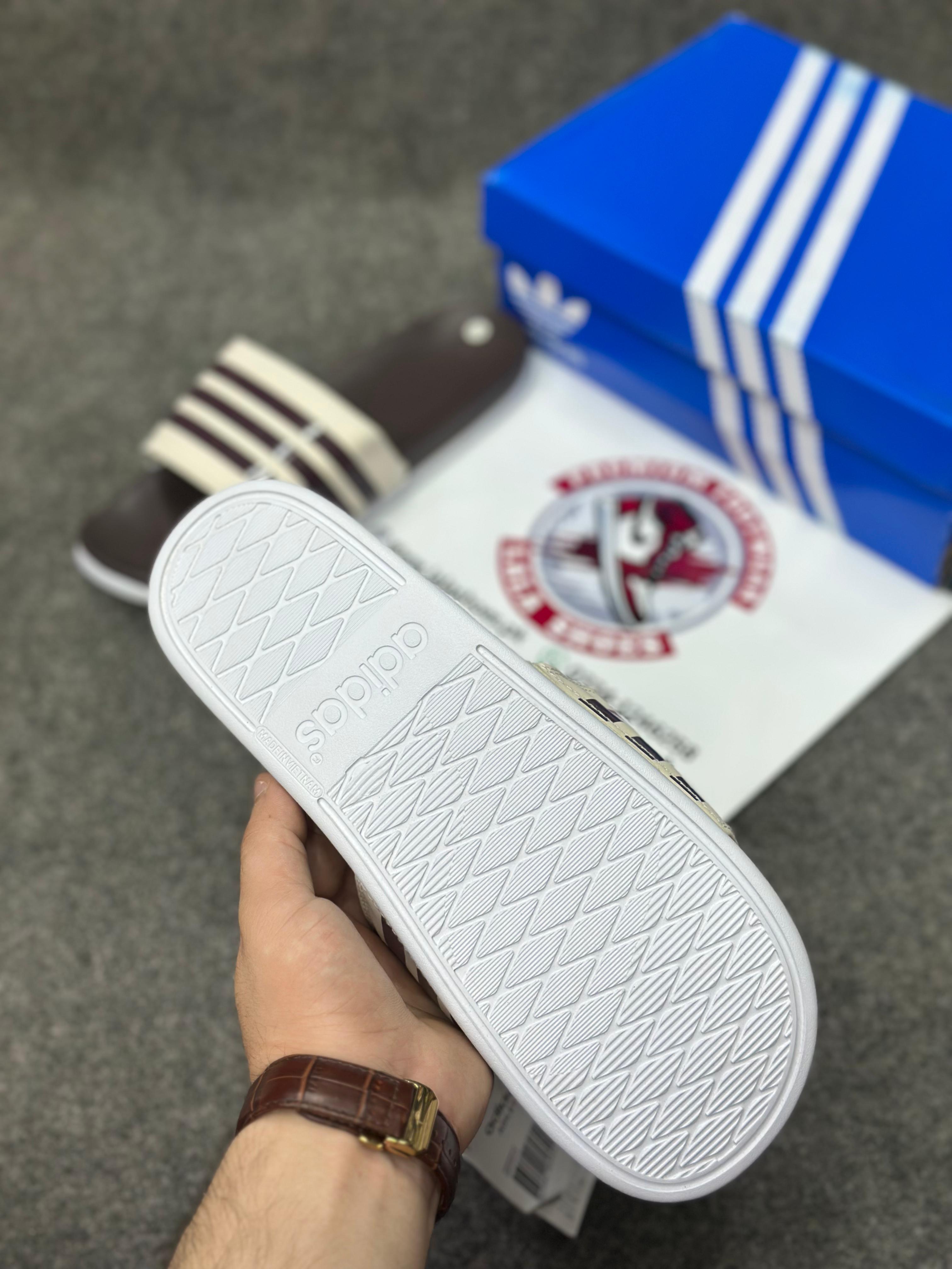 Adidas Comfort slides - 8006