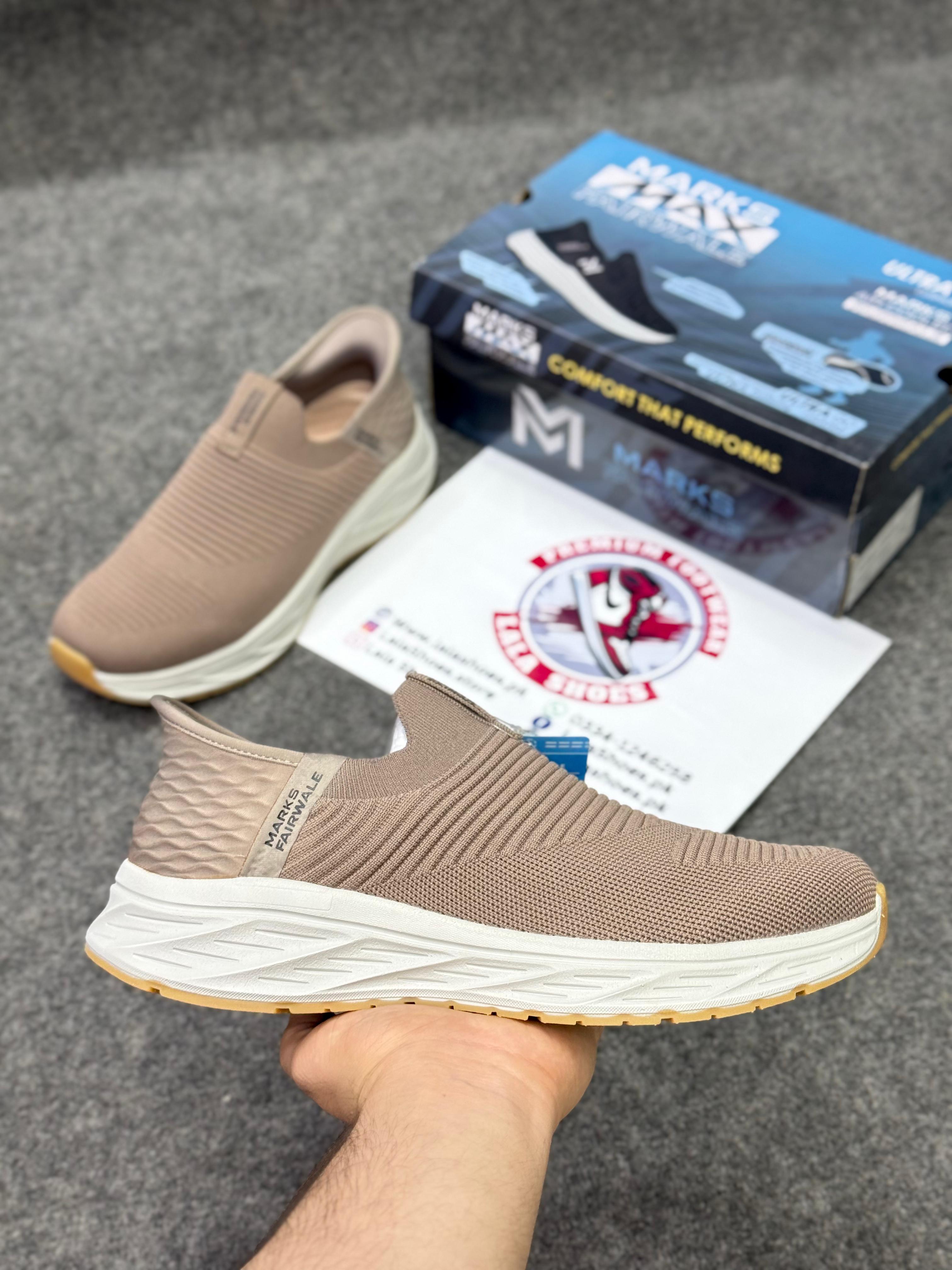 Skechers Slip-ins: Max Cushioning Hyper Burst 78412, Air-Cooled Memory Foam
