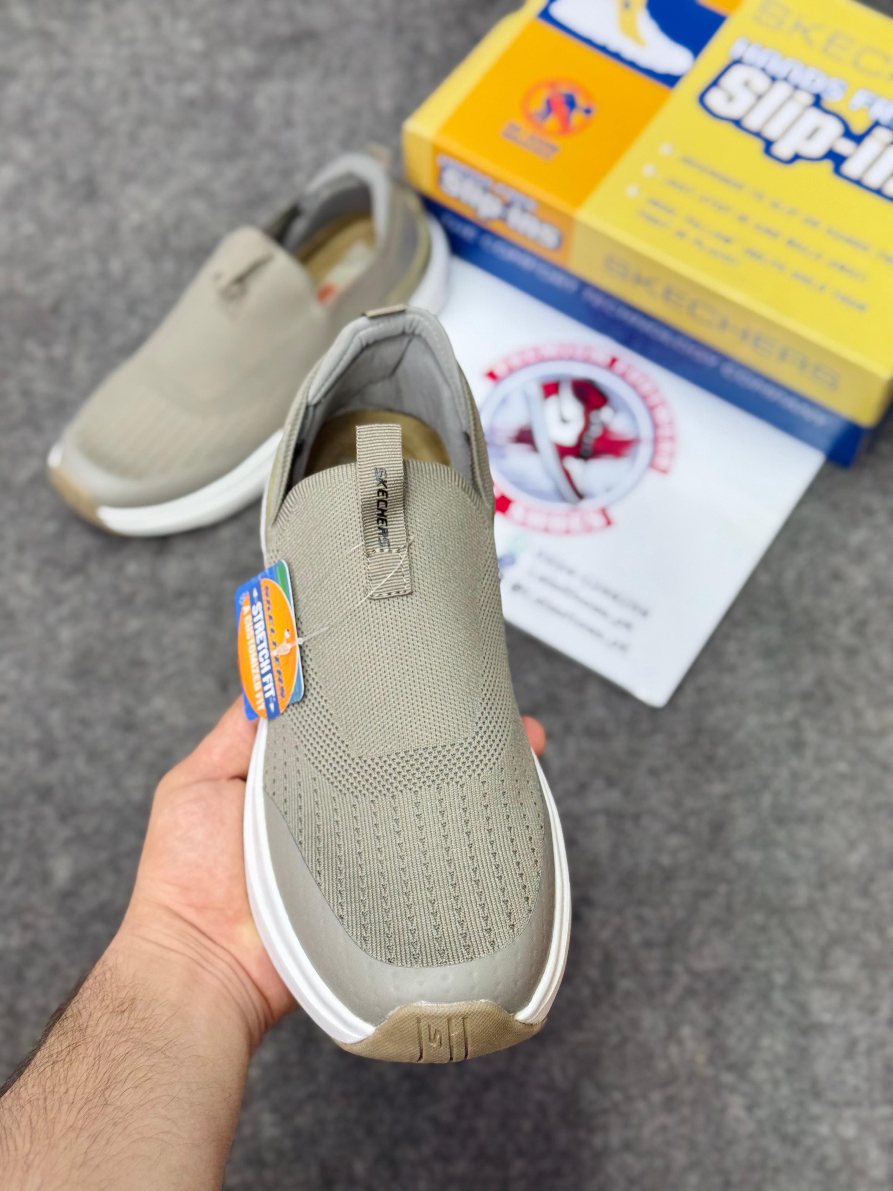 Skechers Slip-ins: Max Cushioning Hyper Burst Khaki white, Air-Cooled Memory Foam
