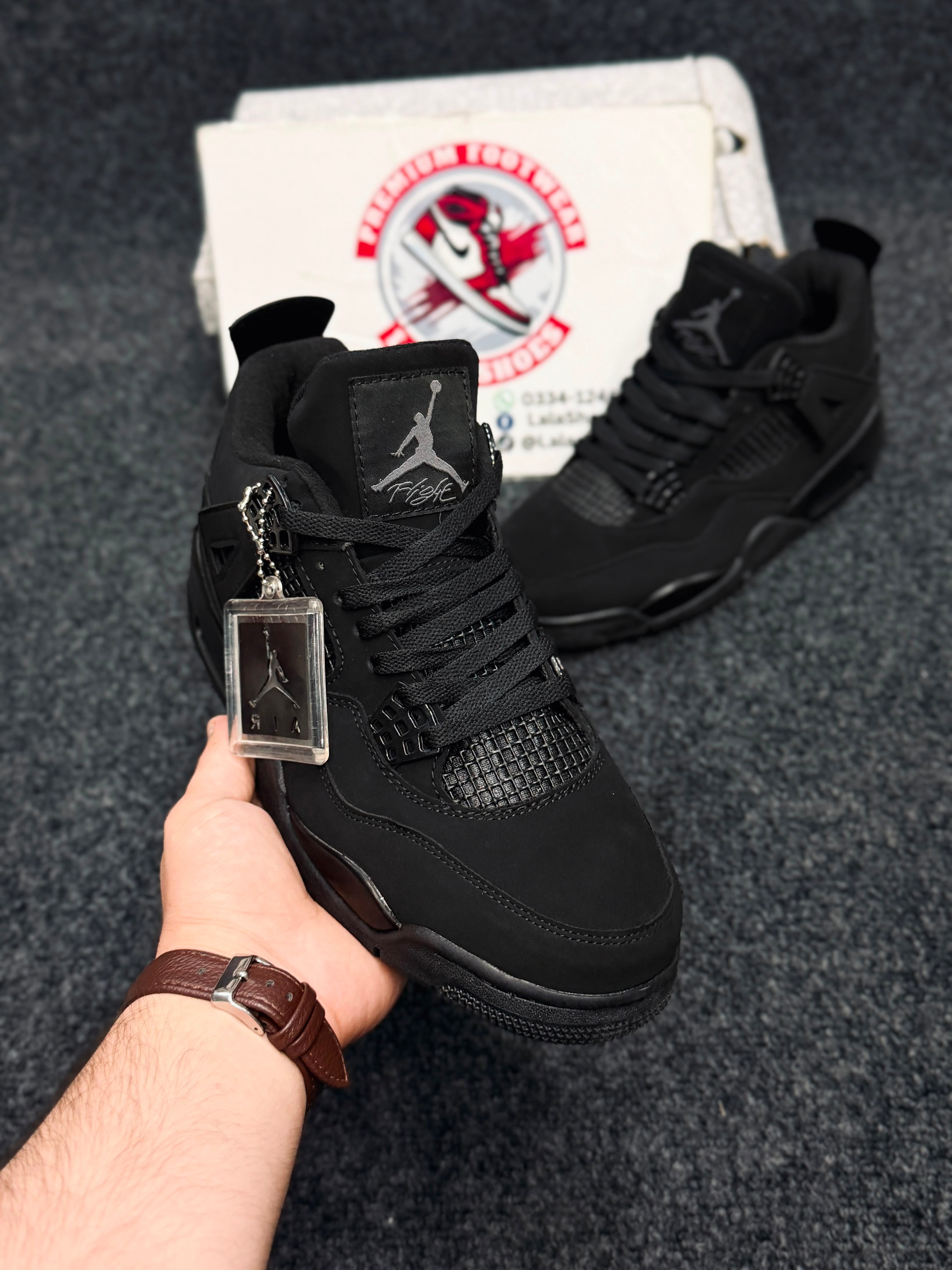 Air Jordan 4 Retro – Triple Black
Colour: Black / Anthracite / Black