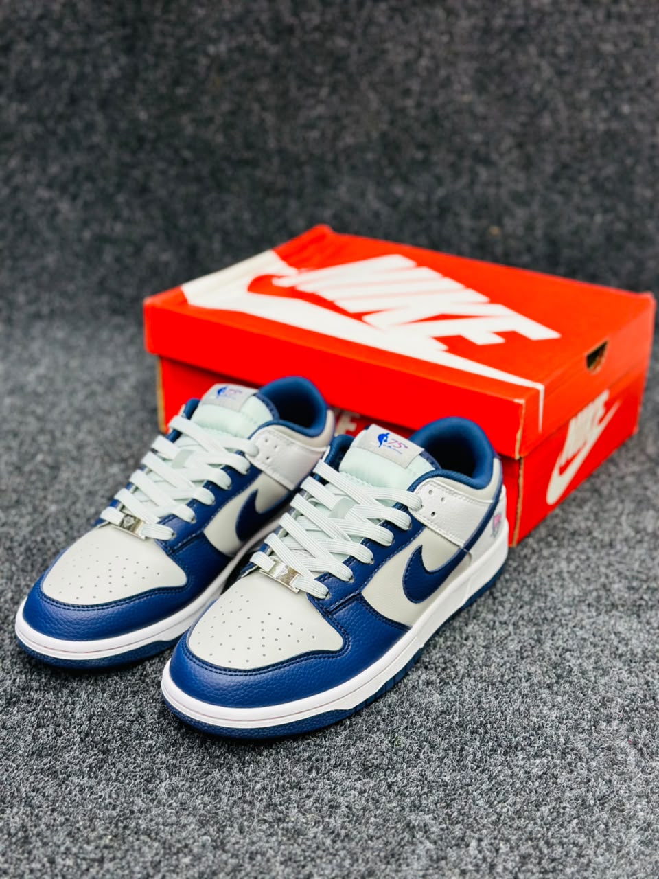*Nike Dunk Low "Brooklyn Nets" - White / Wolf Grey / Game Royal*
