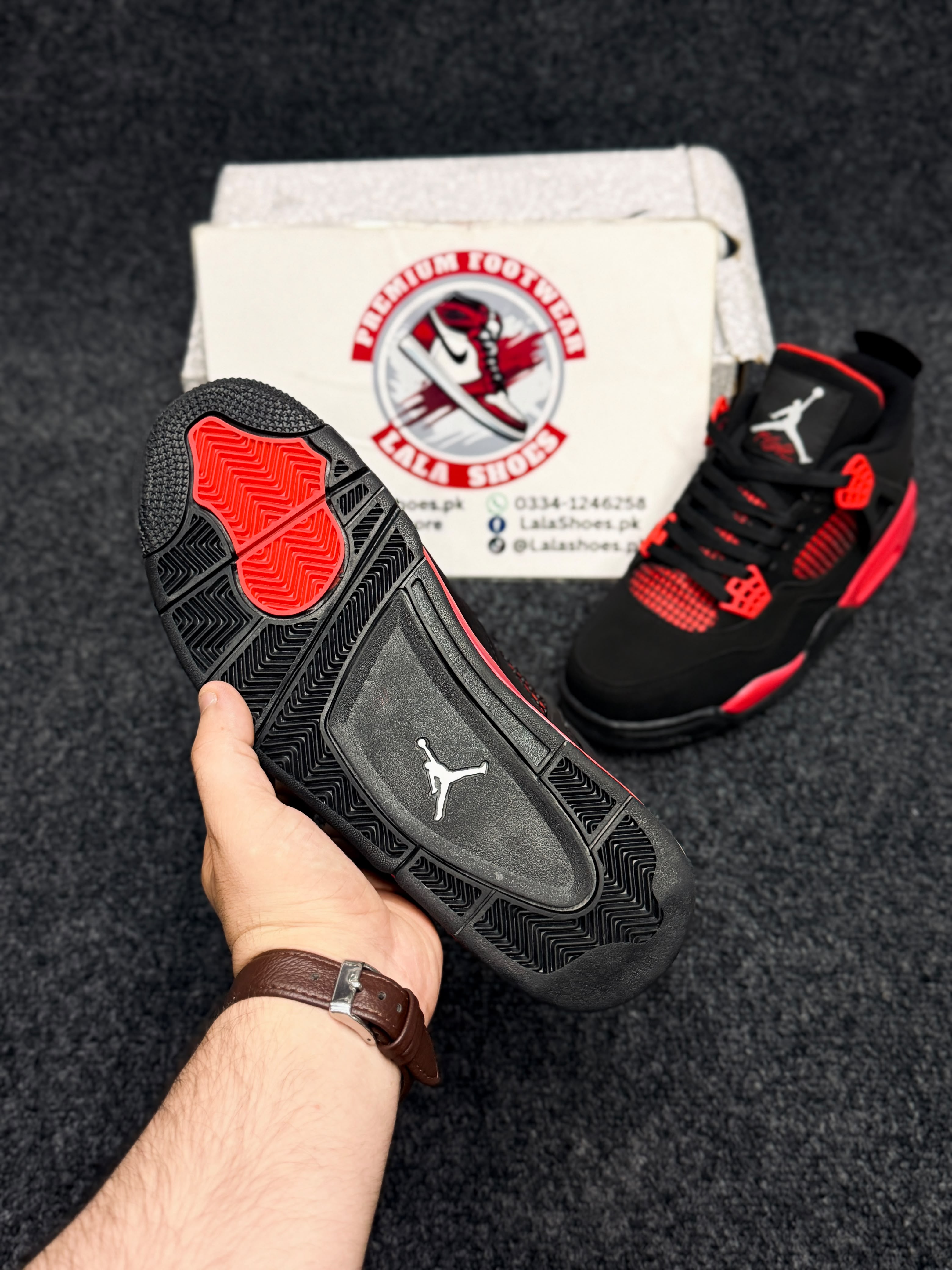 Air Jordan 4 Retro – Bred
Colour: Black / Fire Red / Cement Grey