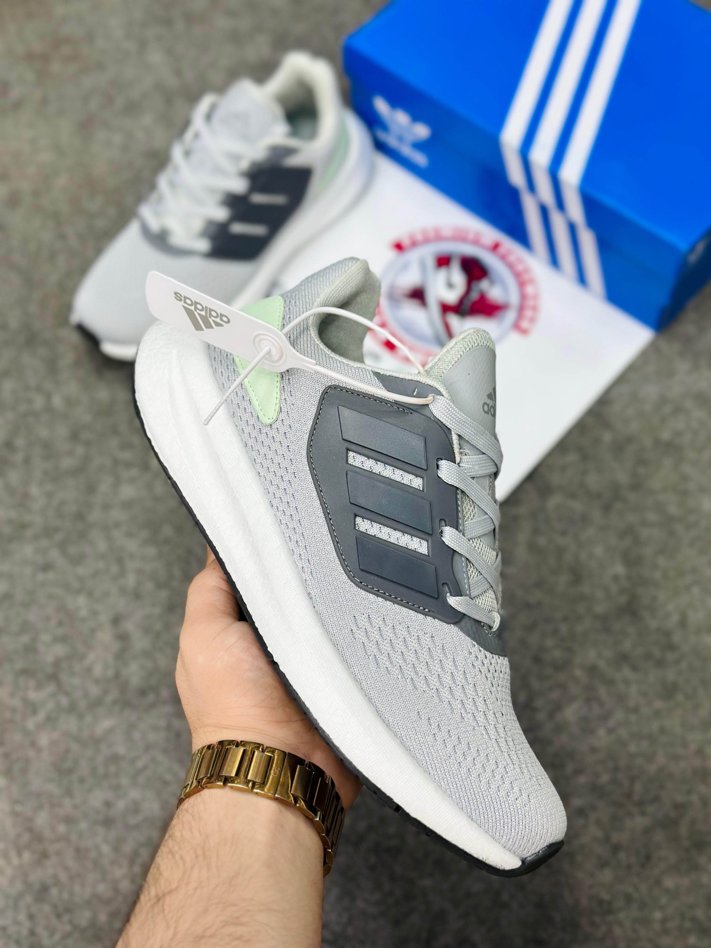 Adidas Ultra Boost 002213 - Lightweight &amp; Best for Gym