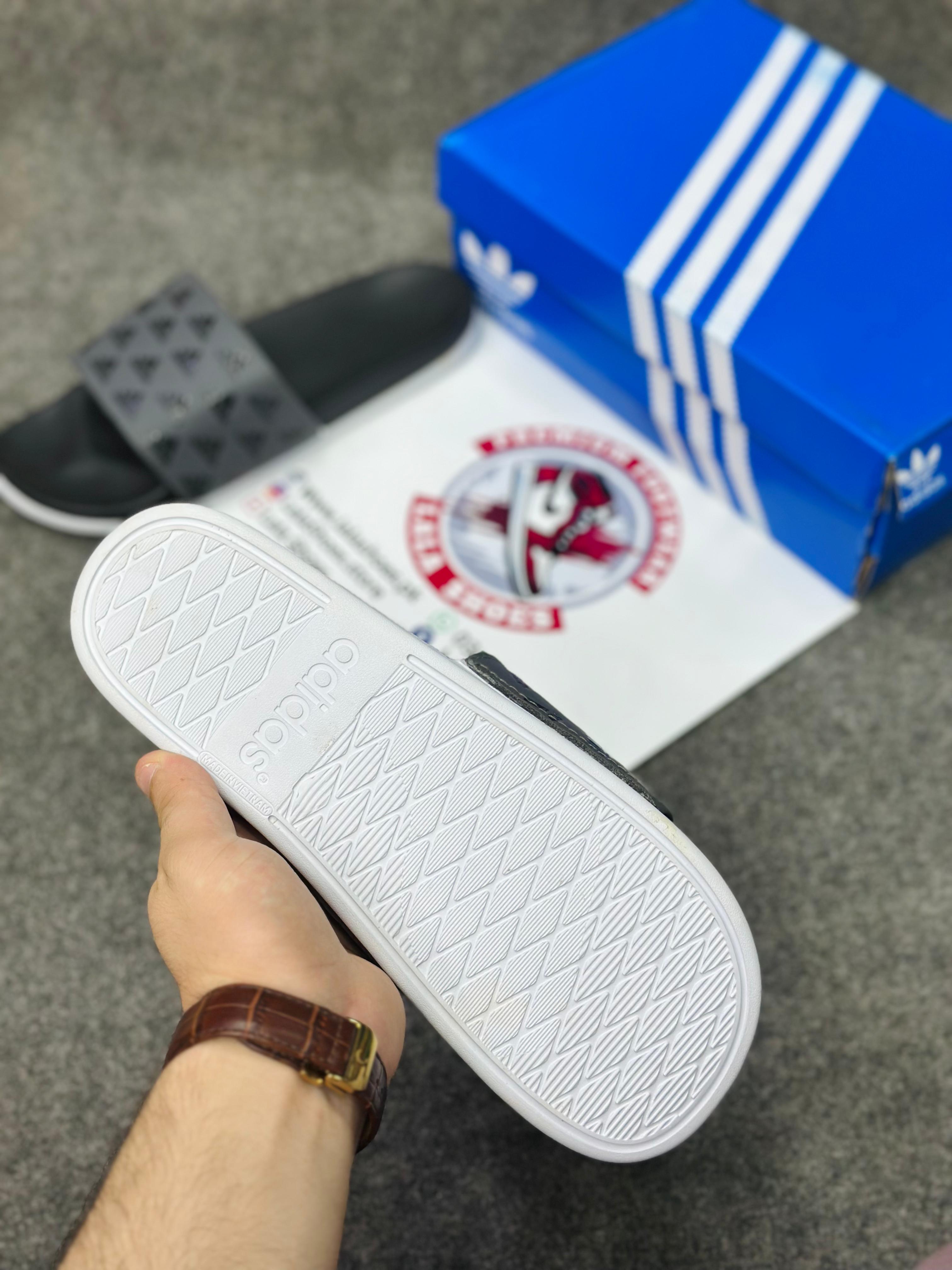 Adidas Comfort slides - 8007