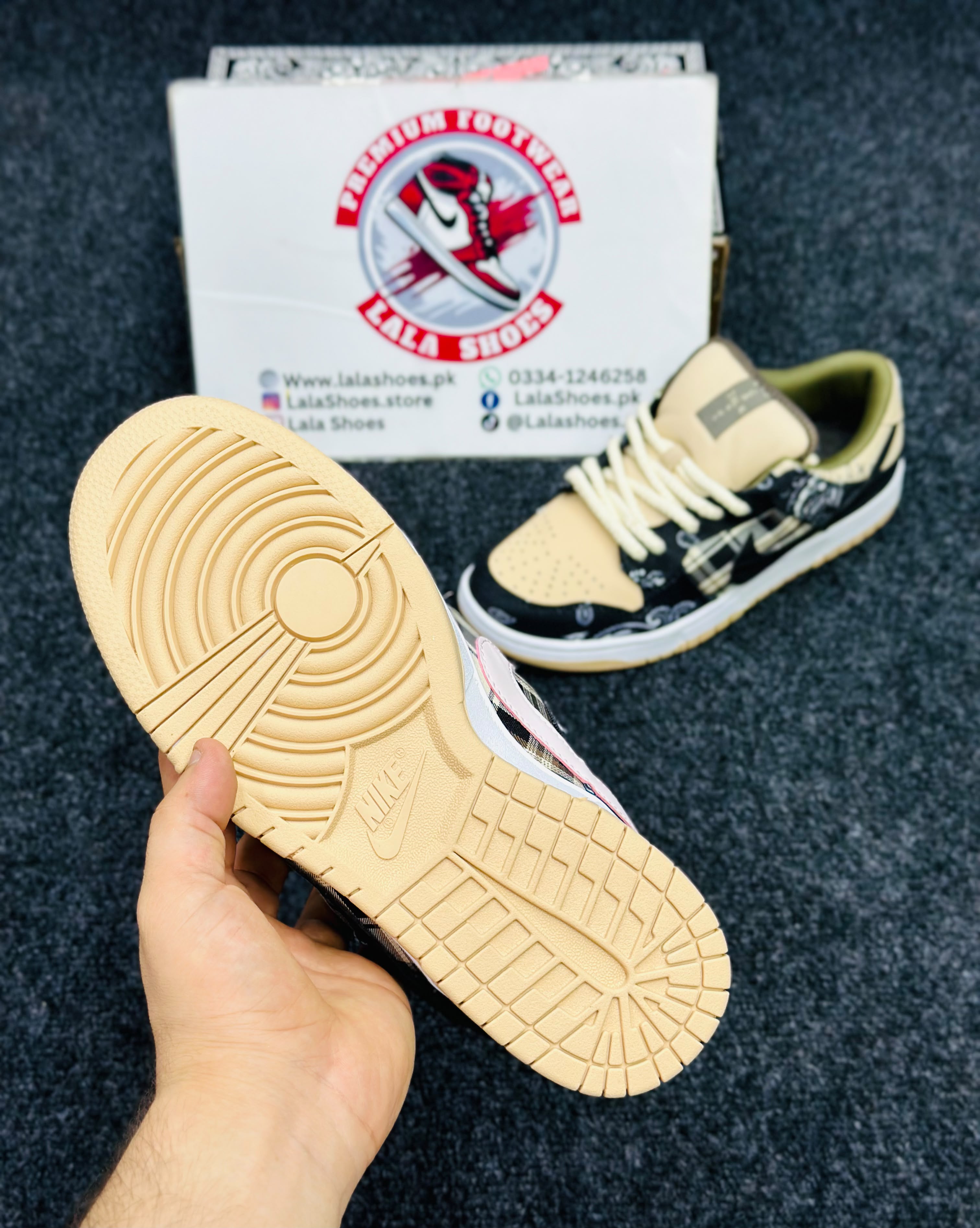 Nike SB Dunk Low x Travis Scott "Cream/Black/Olive"
