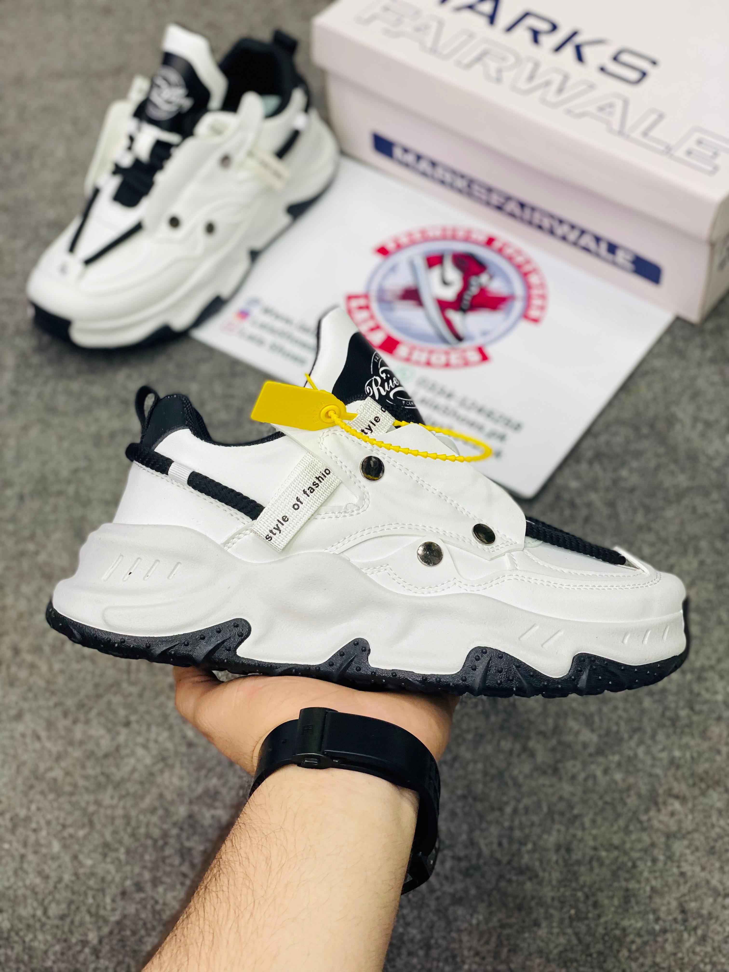 Fashion Shoes 012309 - Comfortable sole