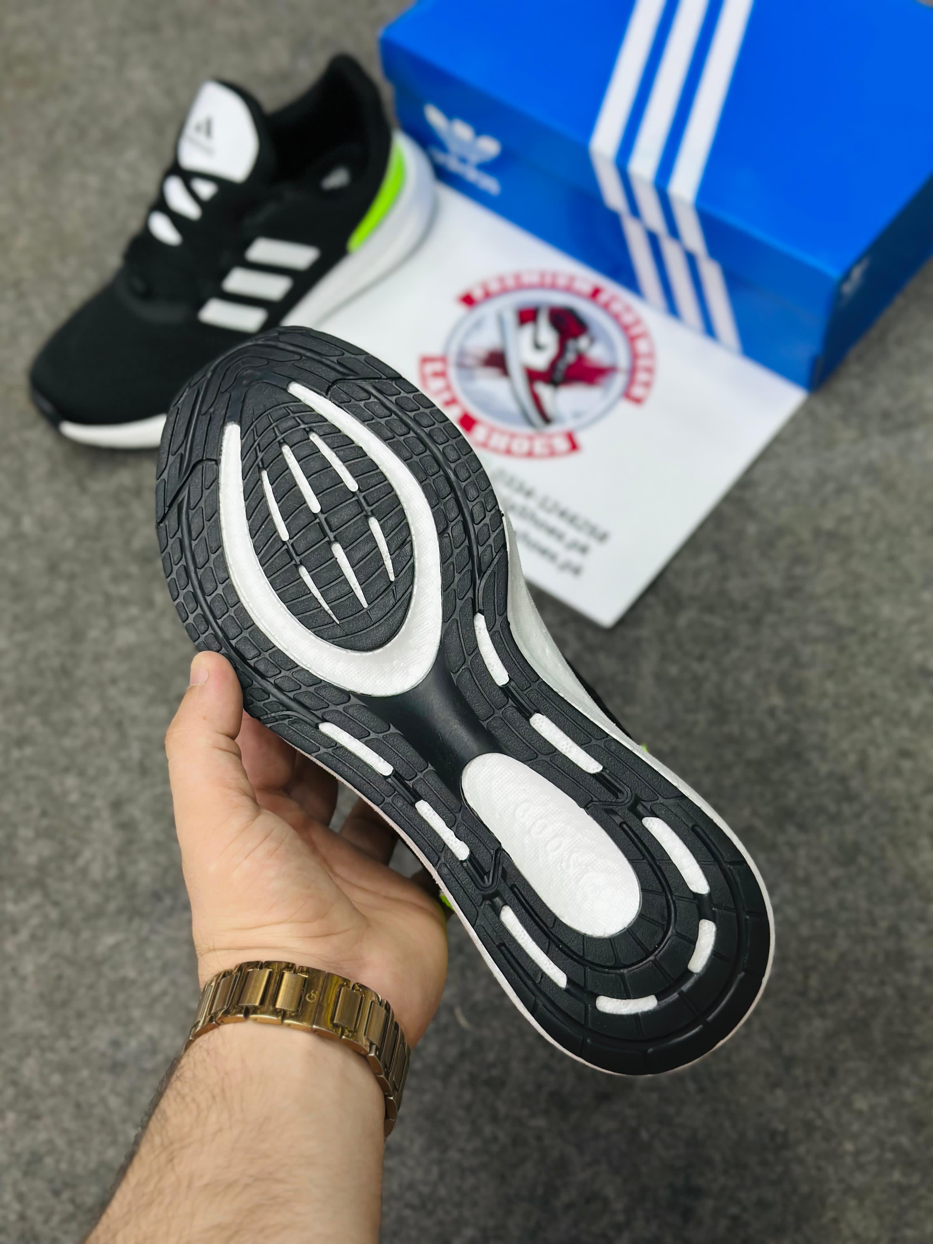 Adidas Ultra Boost 002217 - Lightweight &amp; Best for Gym