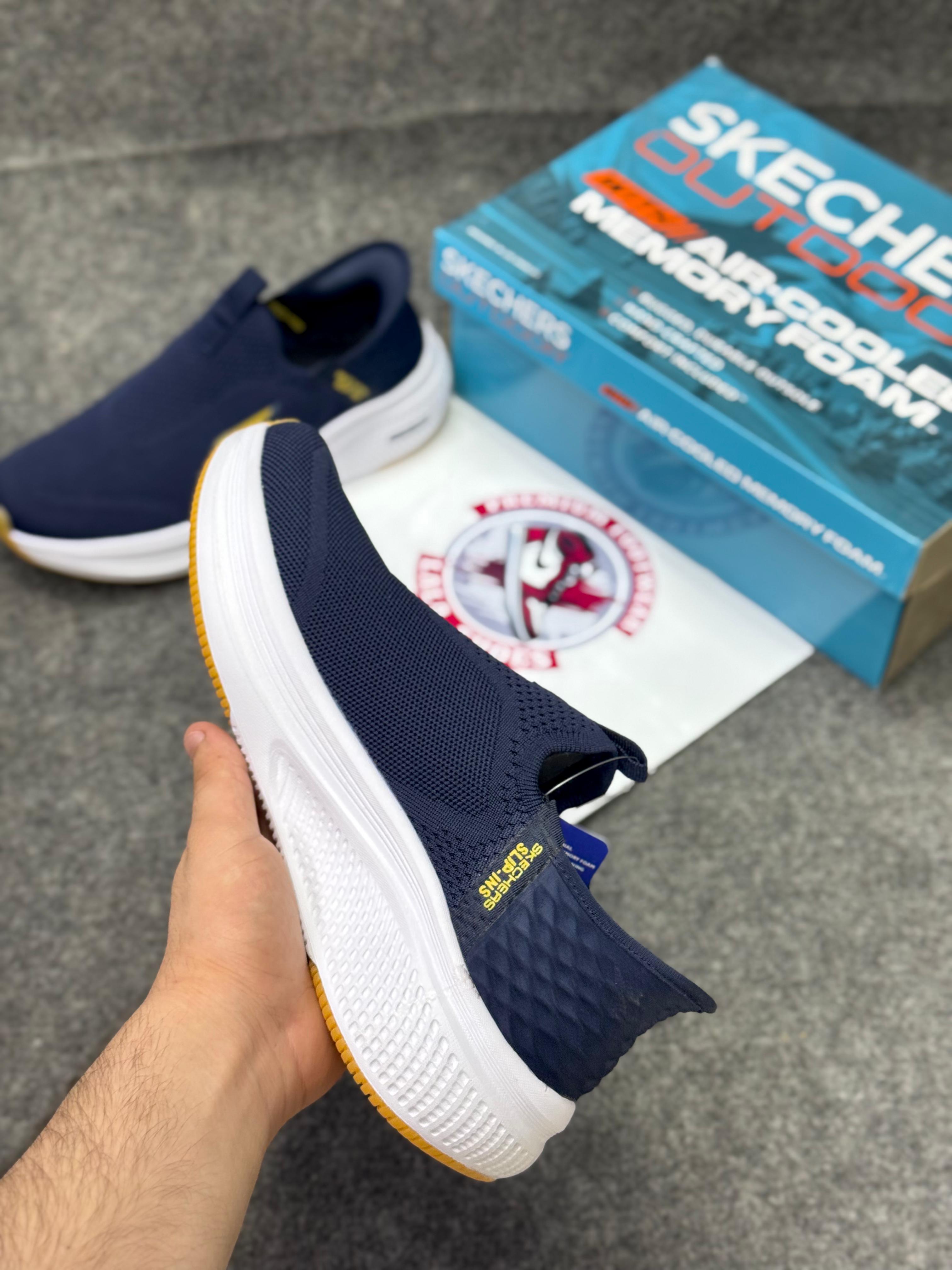 Skechers Slip-ins: Max Cushioning Hyper Burst Navy blue Comfort & Air-Cooled Cushioning | Best Walking