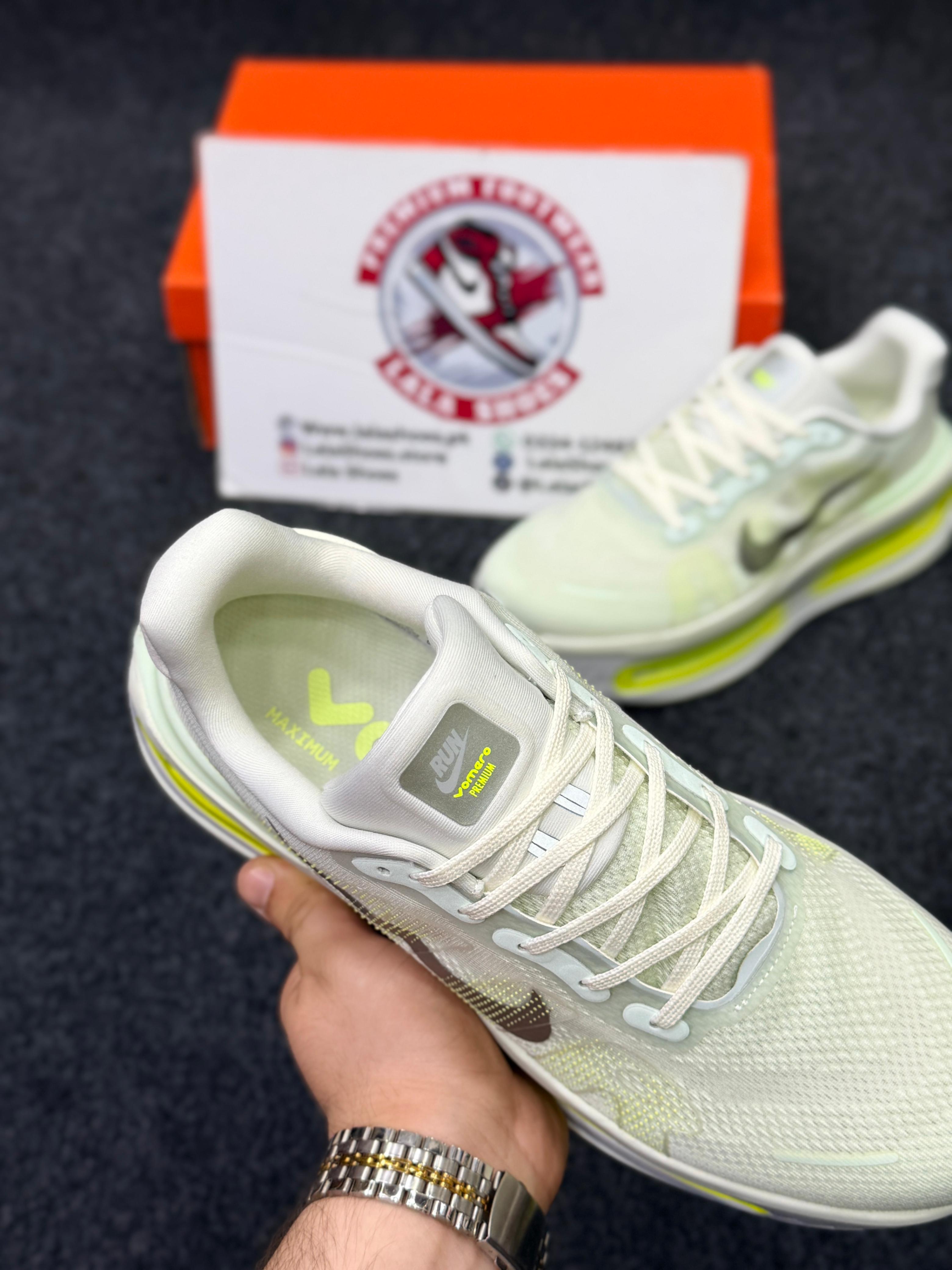 Nike Air Zoom Cushion Running Shoes – Light Grey Neon