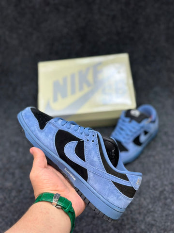 *Nike SB Dunk Low Pro x Supreme "Black Blue"*