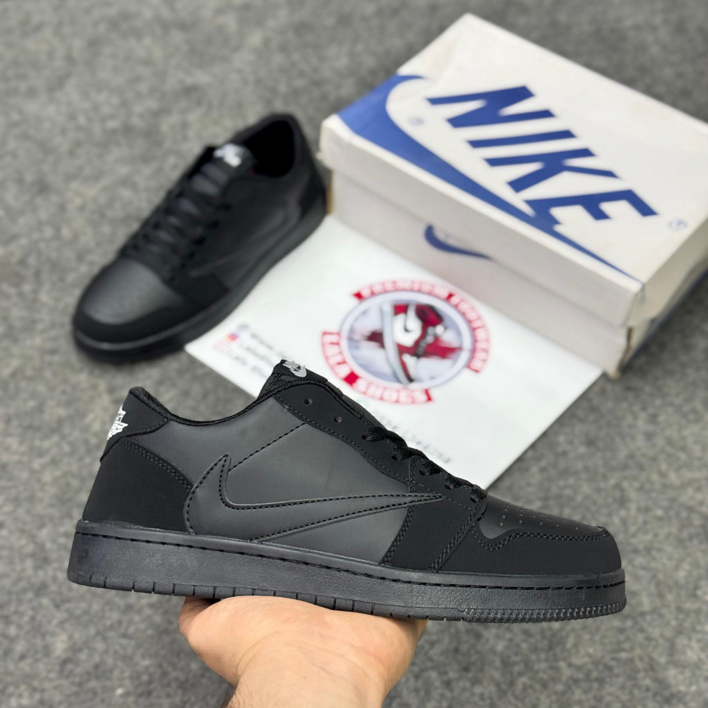 Aj1 Travis Scot Full black