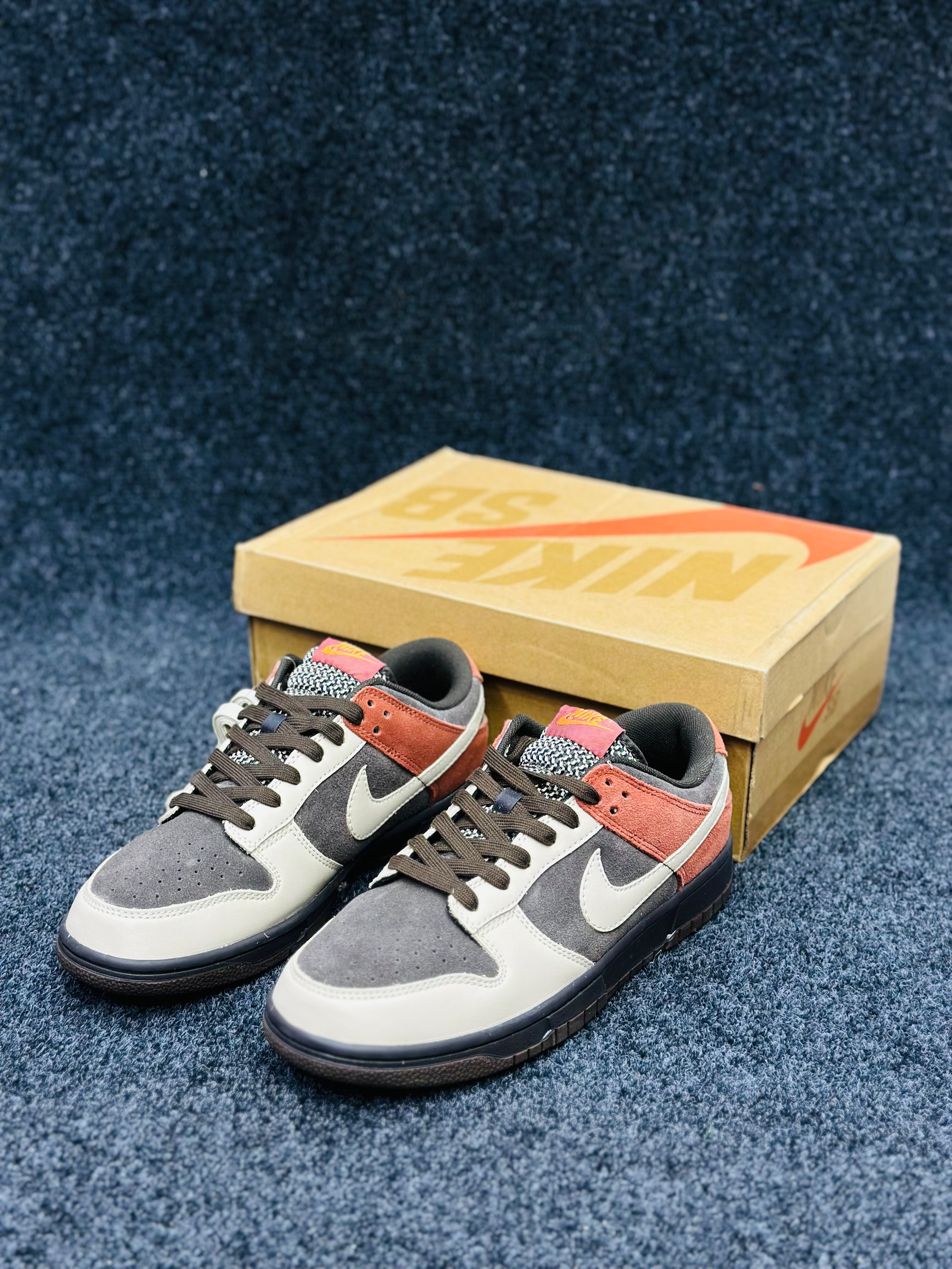 *Nike SB Dunk Low Pro "Mosaic" - Medium Curry / Cream / Dusty Peach*