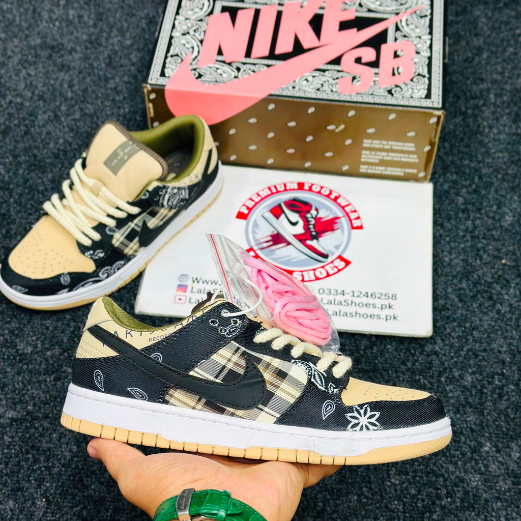 Nike SB Dunk Low x Travis Scott "Cream/Black/Olive"
