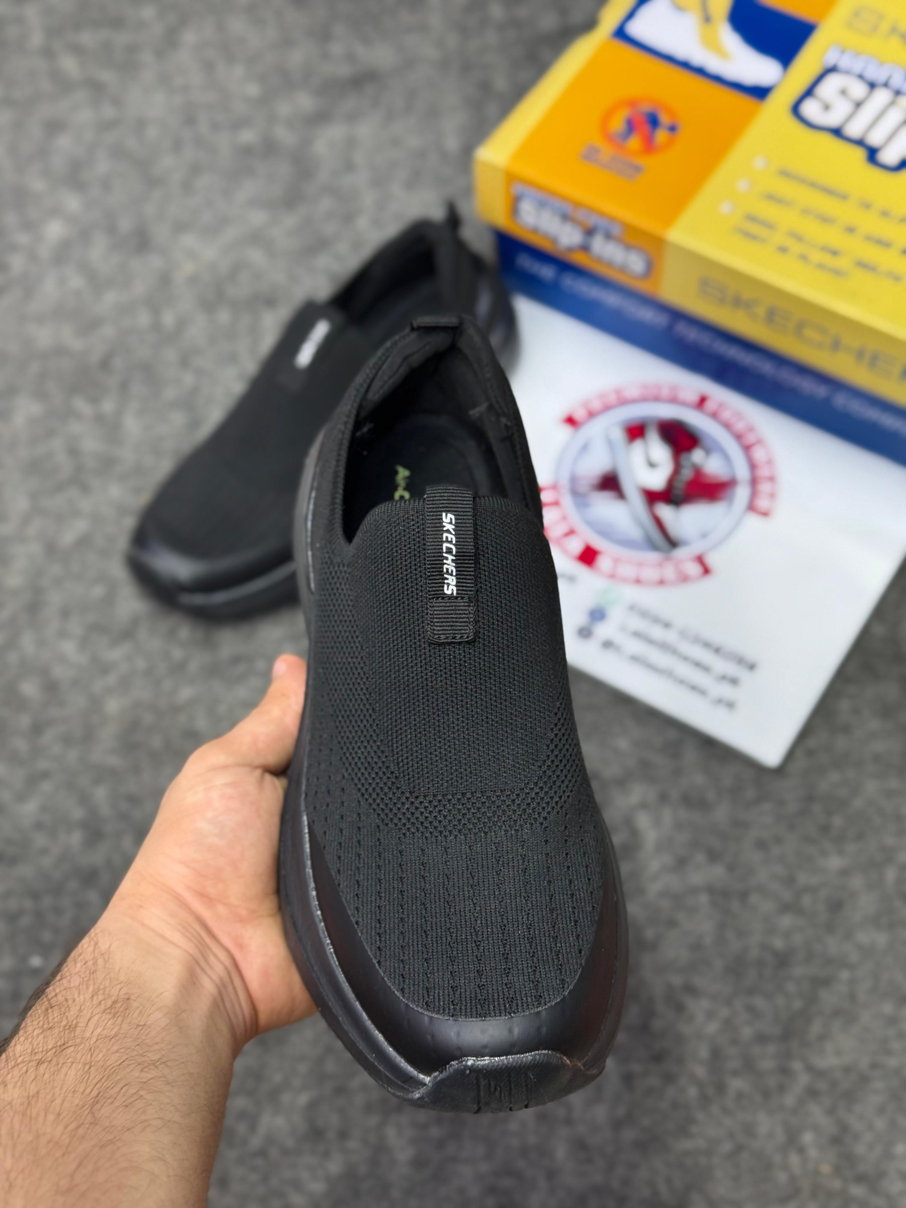 Skechers Slip-ins: Max Cushioning Hyper Burst Black 21456, Air-Cooled Memory Foam