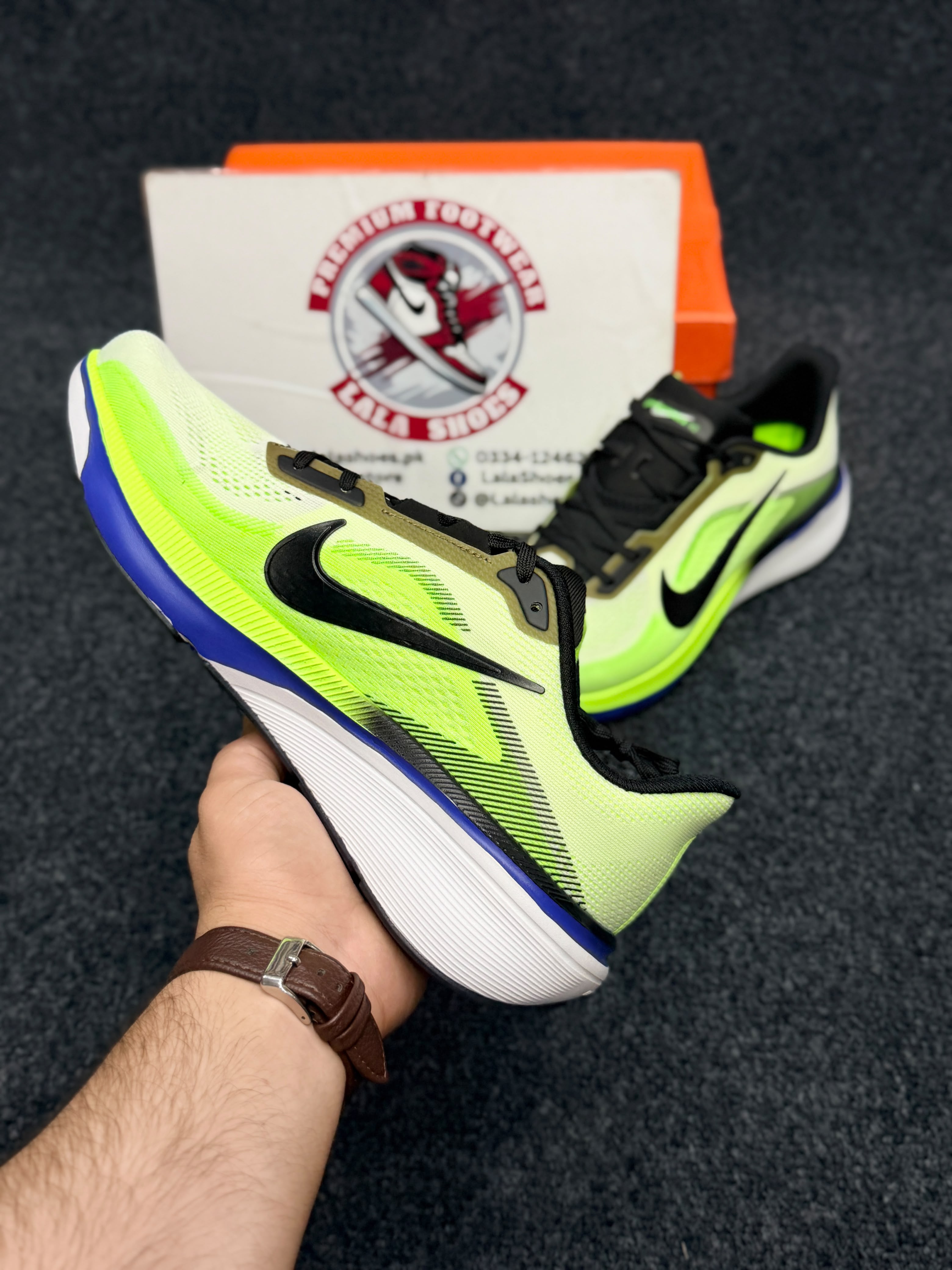 Nike Air Zoom Pegasus42
Color: Volt Green / Black / Racer Blue / White