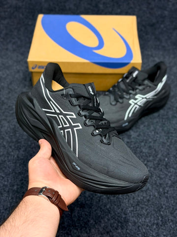 ASICS Superblast 3 – All Black / White