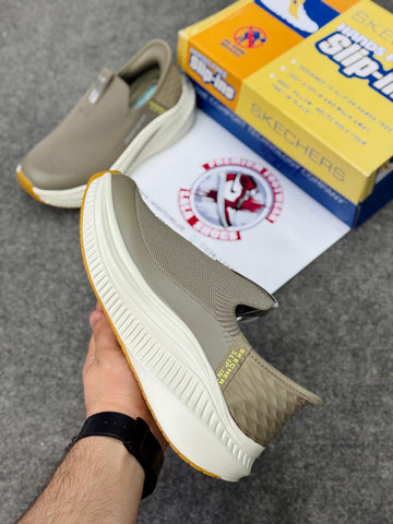 Skechers Max Cushion SlipOns – Free Delivery 785365