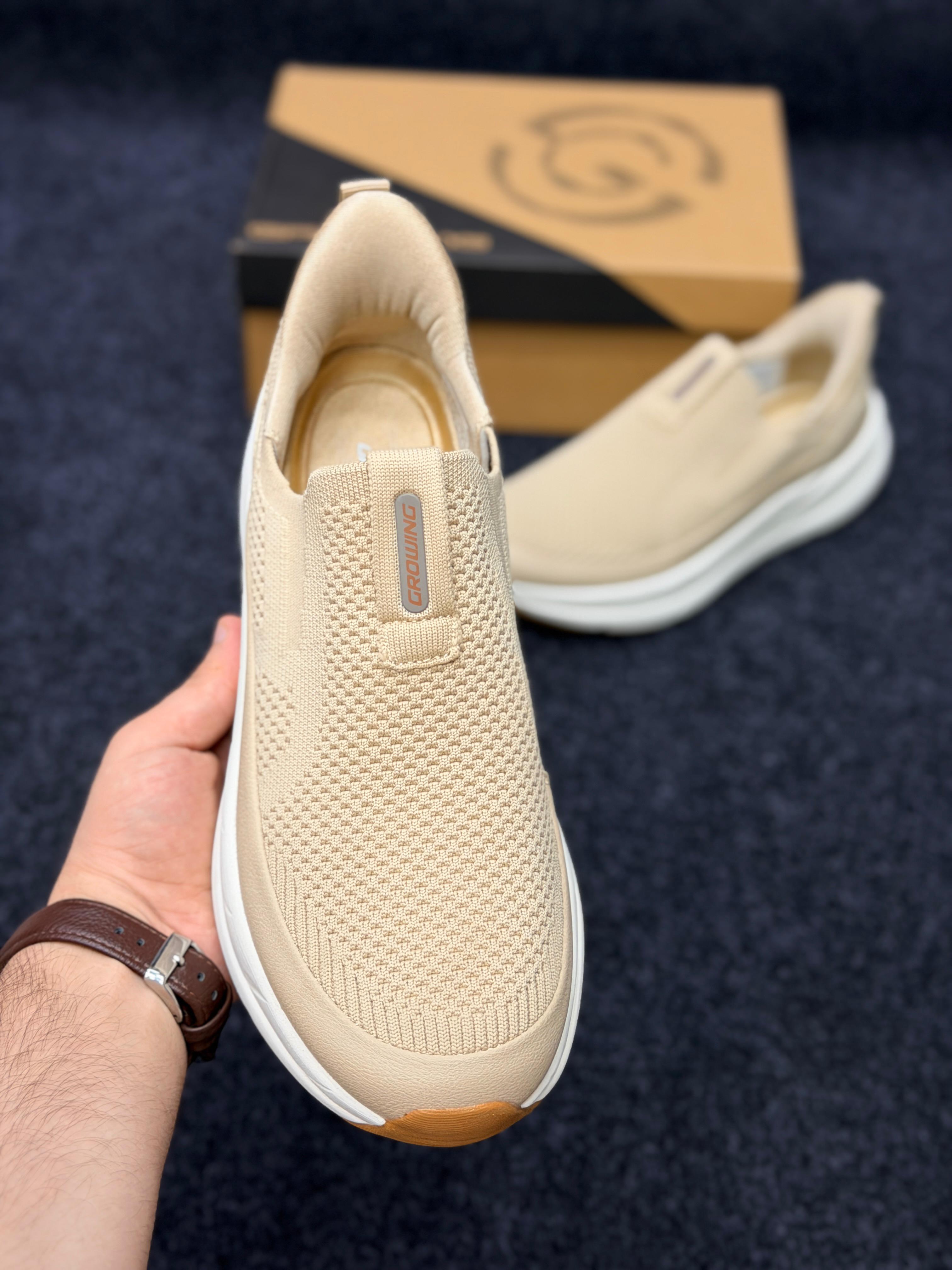 Sketchars hiper bust. Light khaki