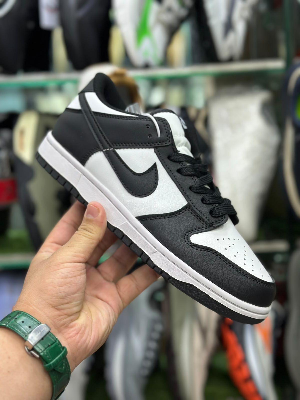 Nike panda sb dunks