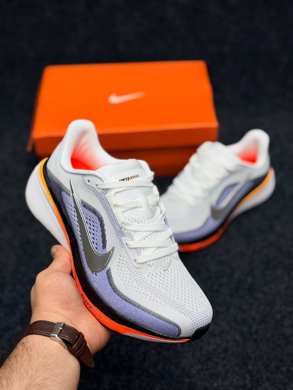 Nike Air Zoom Pegasus42
Color: White / Lavender / Black / Bright Orange