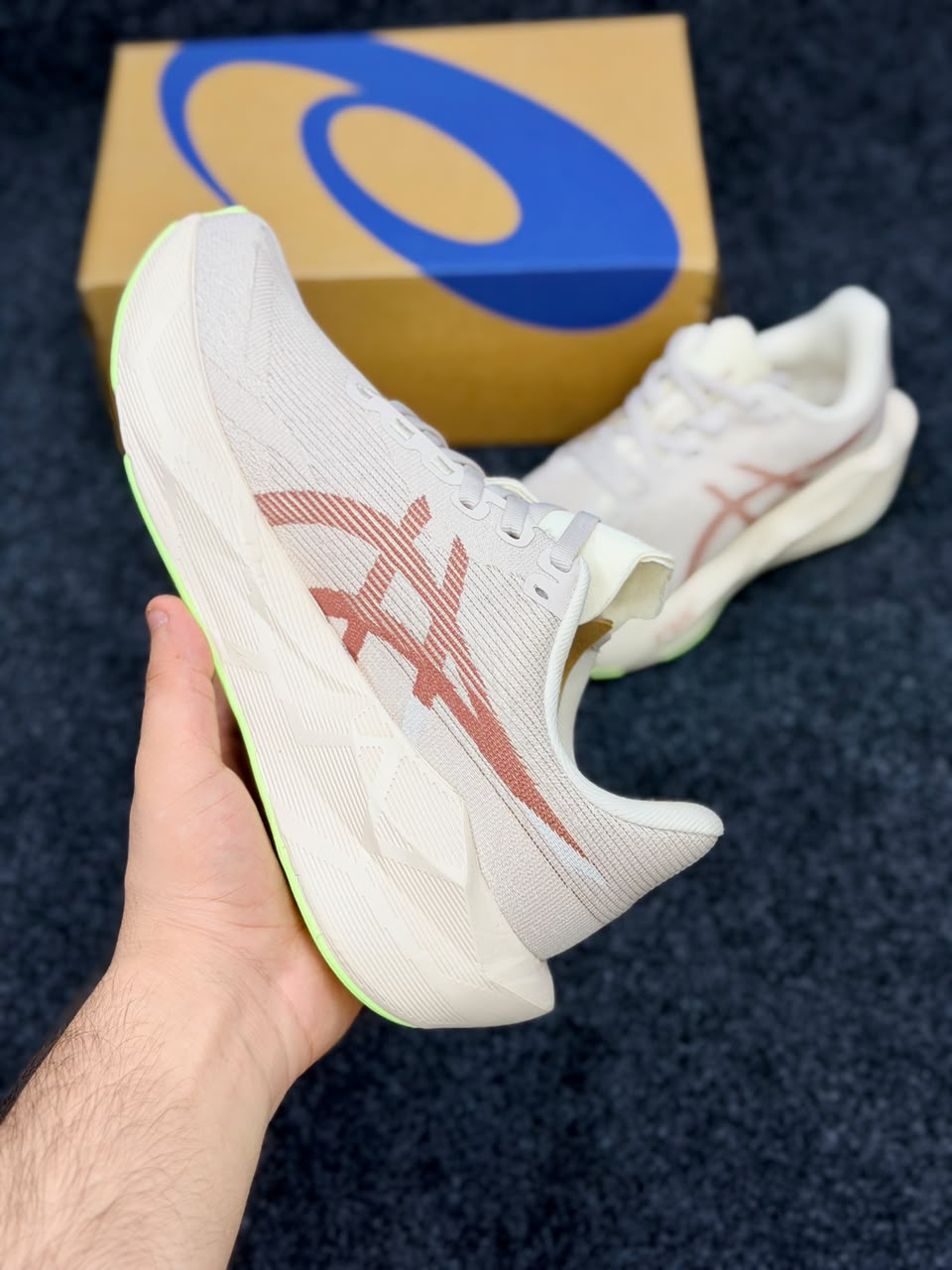 ASICS NOVABLAST 6 .White / Peach Orange