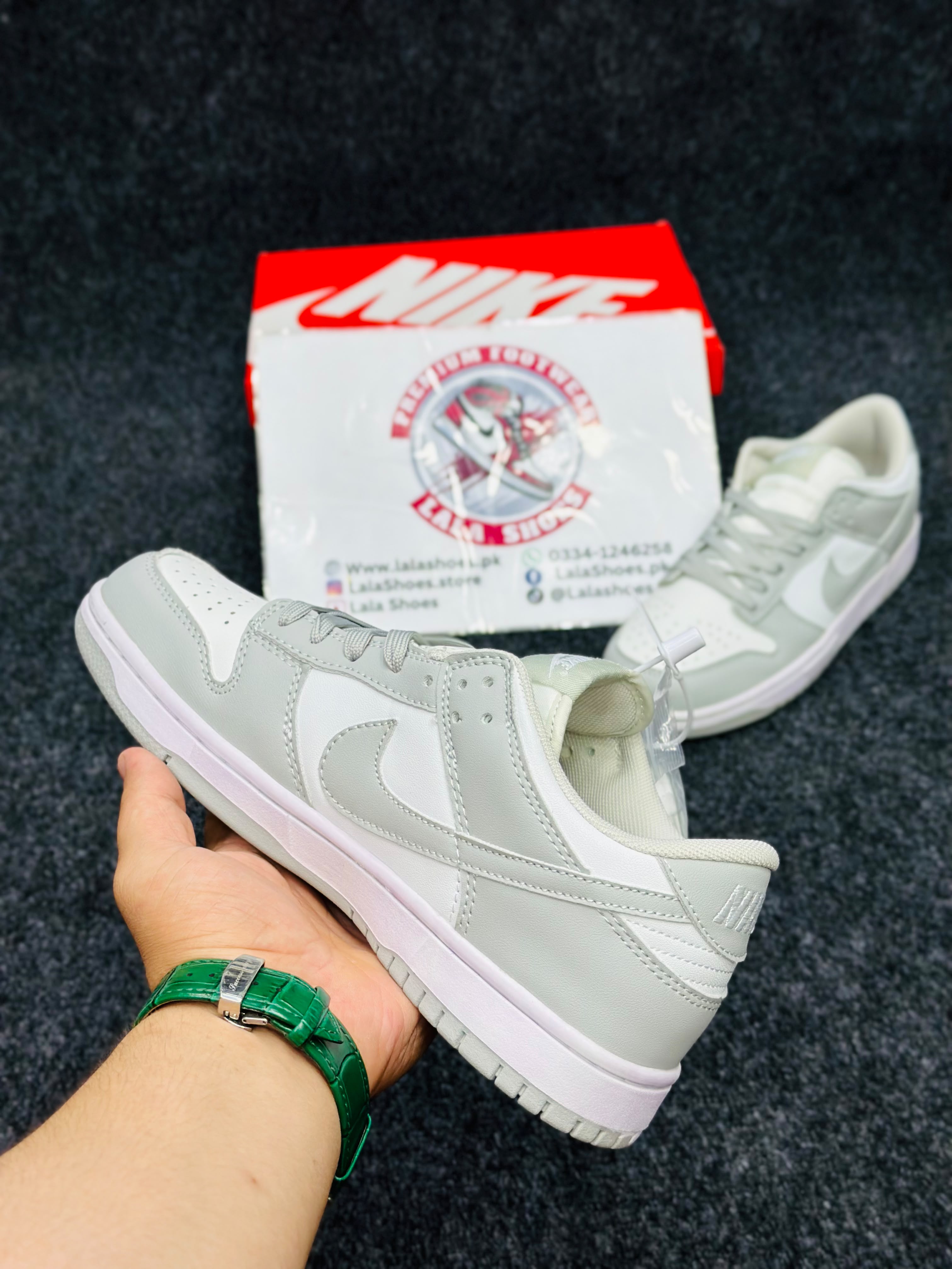 Nike panda sb dunks